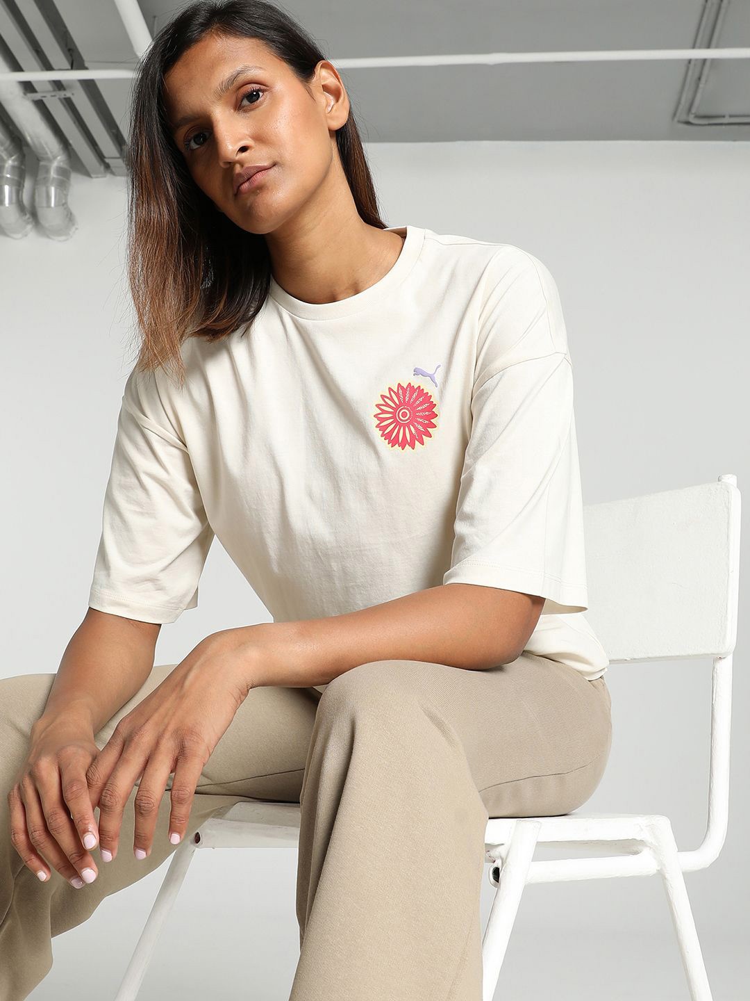 

Puma GRAPHICS BLOOM Women's Printed Oversized Tee, White