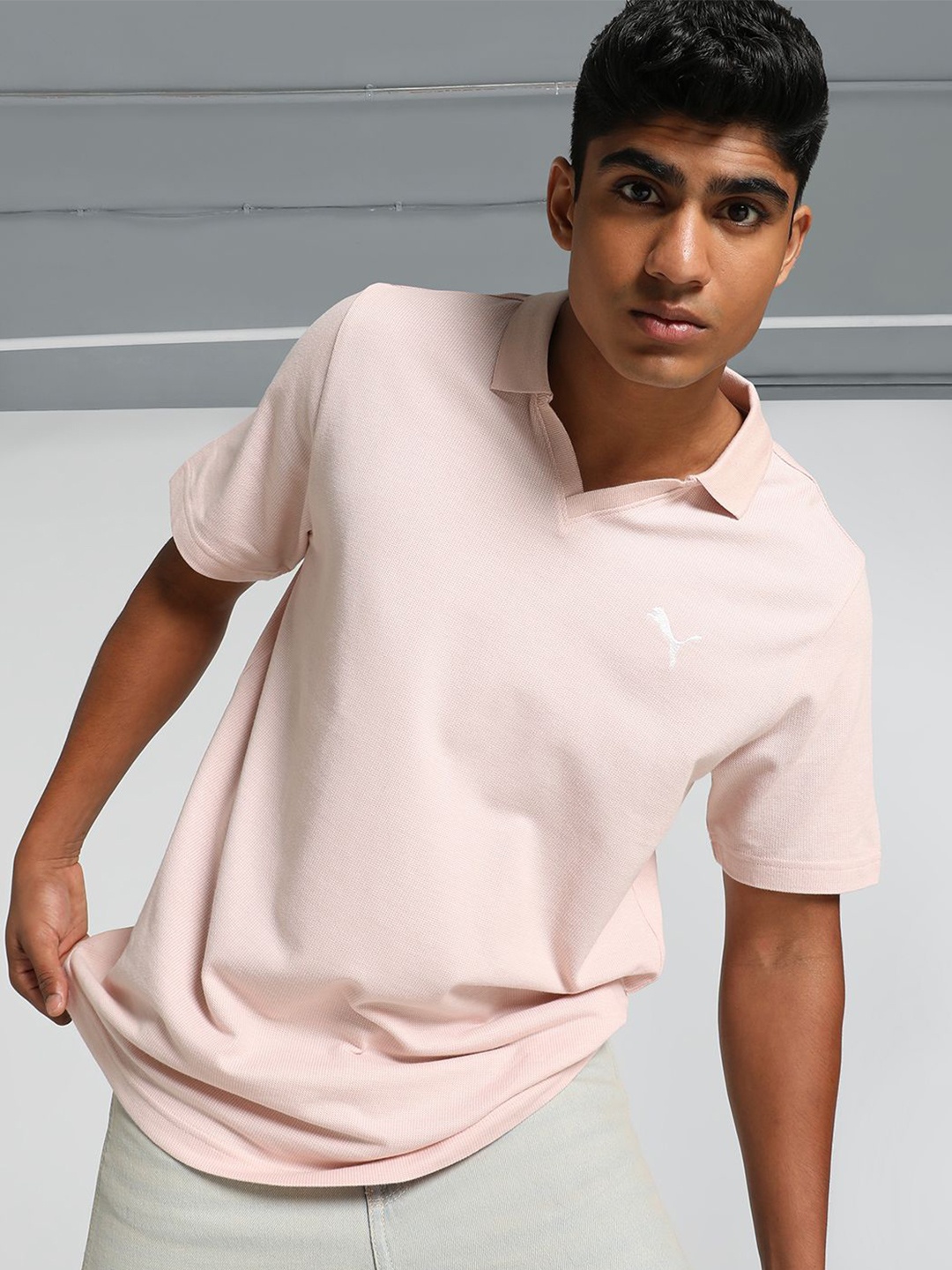 

Puma Men V-Neck Polo Short Sleeves Tshirts, Pink