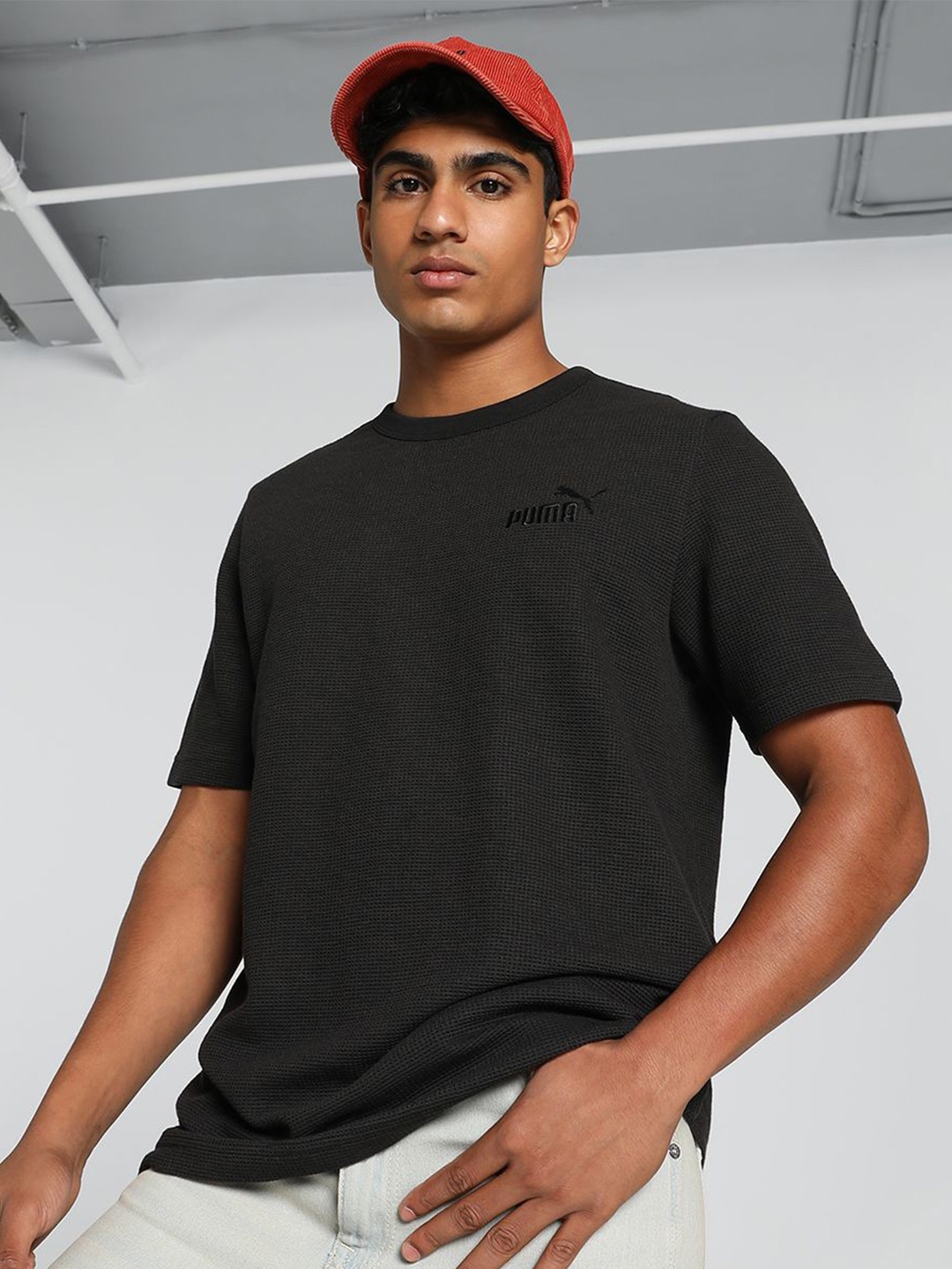 

Puma ELEVATED Waffle Solid Tee Tshirts, Black