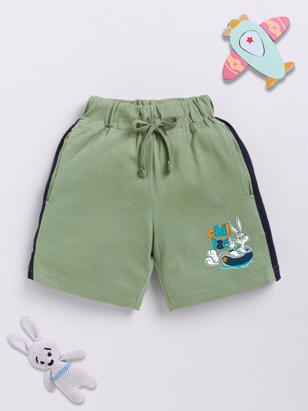 

YK X Minute Mirth Boys Pure Cotton Looney Tunes Printed Shorts, Olive