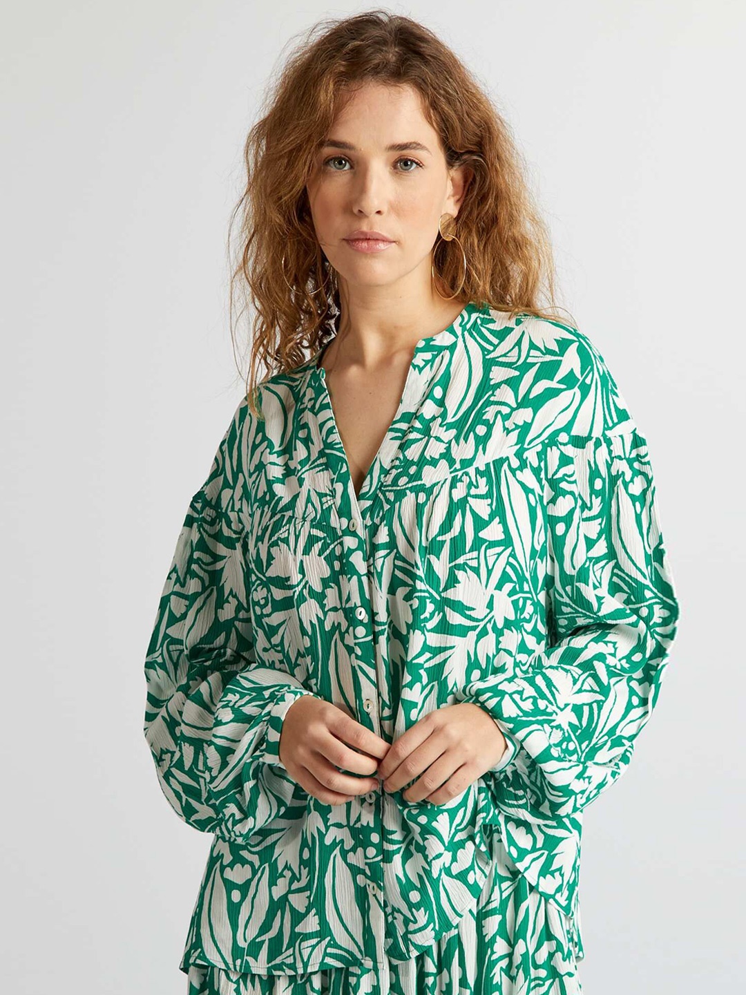 

KIABI Women Floral Opaque Printed Casual Shirt, Green