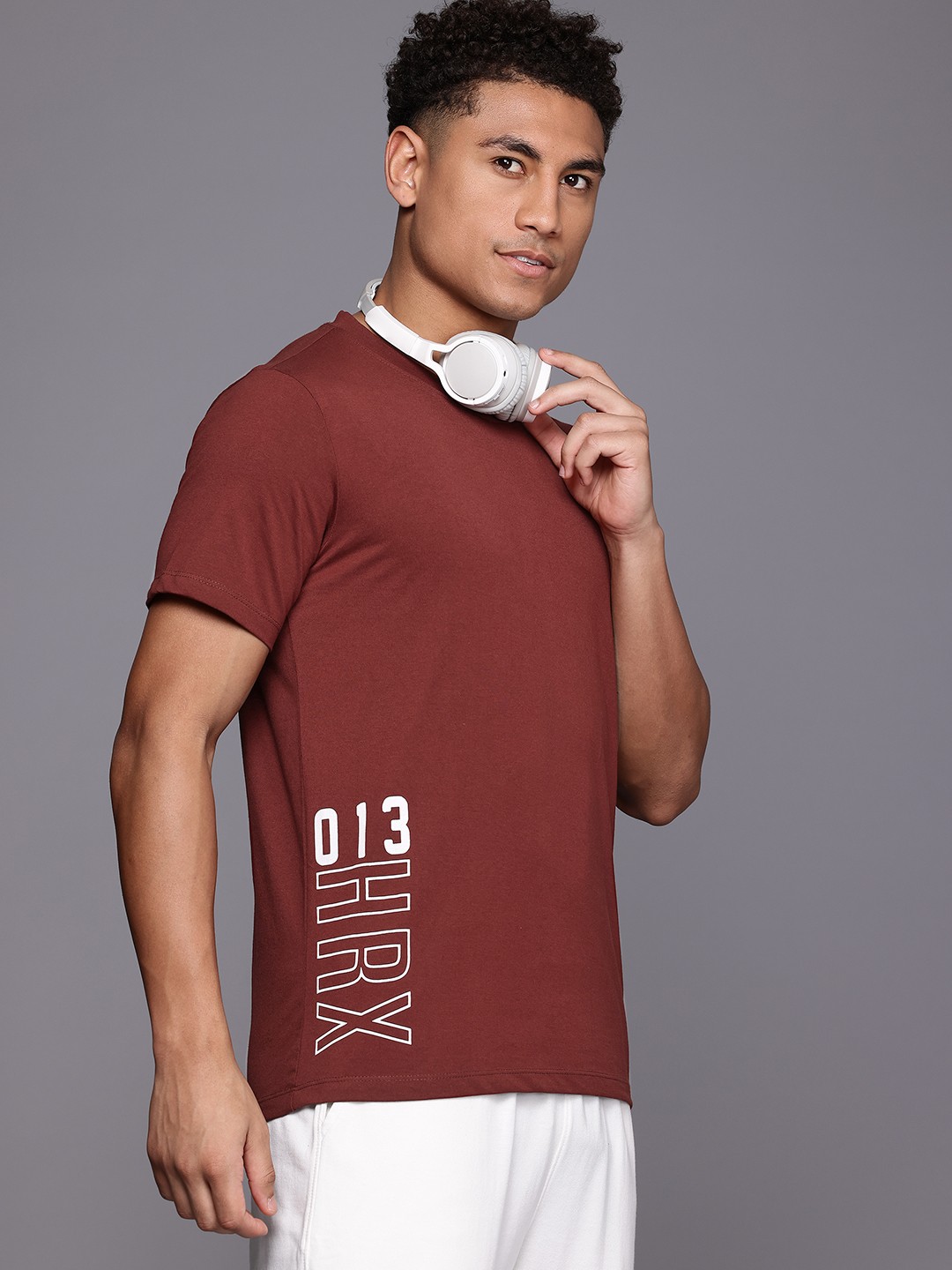 

HRX by Hrithik Roshan Regular-Fit Casual T-shirt, Brown