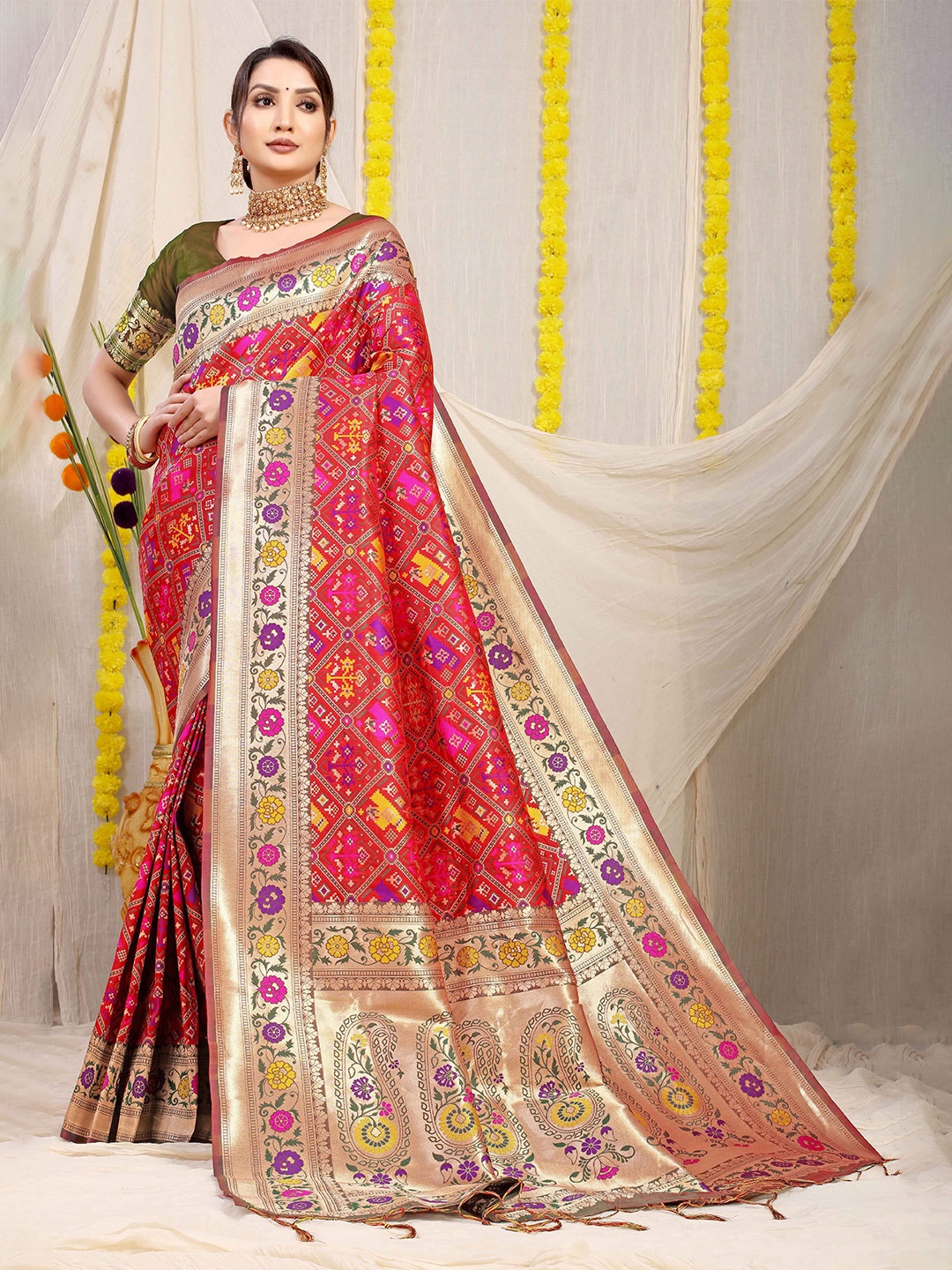 

KIMISHA Woven Designed Zari Patola Saree, Red