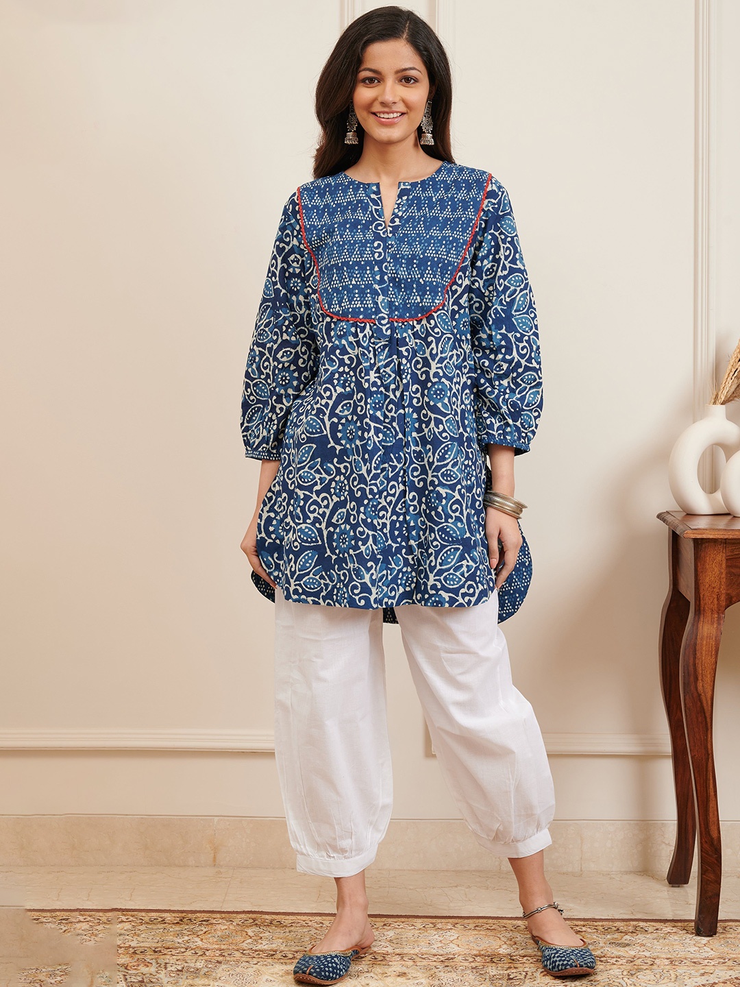 

Tahiliya Indigo Blue Hand Block Printed Tunic