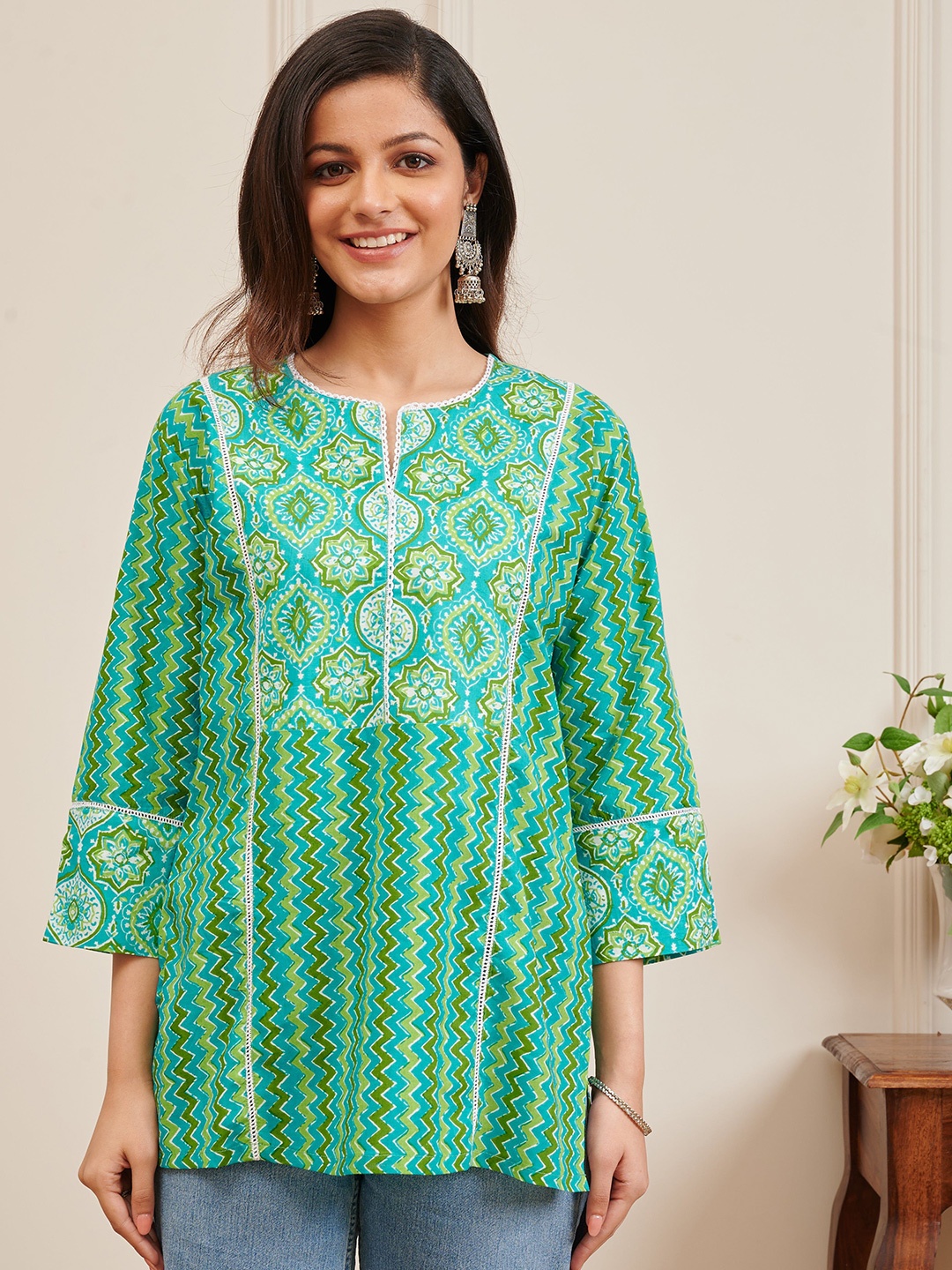 

Tahiliya Printed Tunic, Fluorescent green