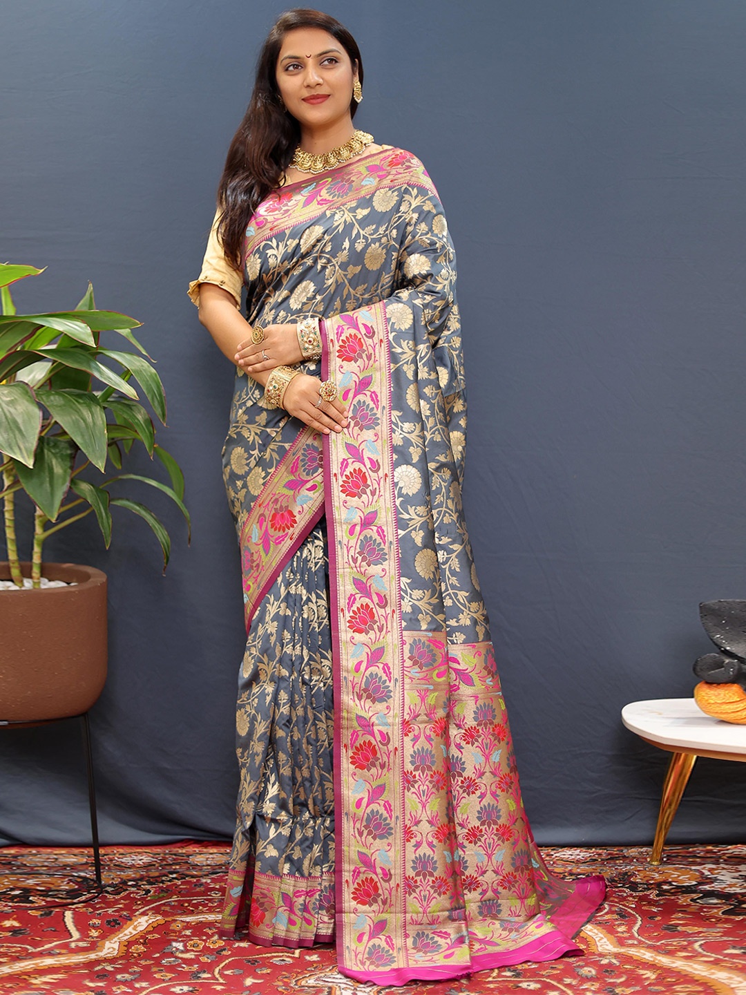 

KIMISHA Woven Designed Zari Banarasi Saree, Grey