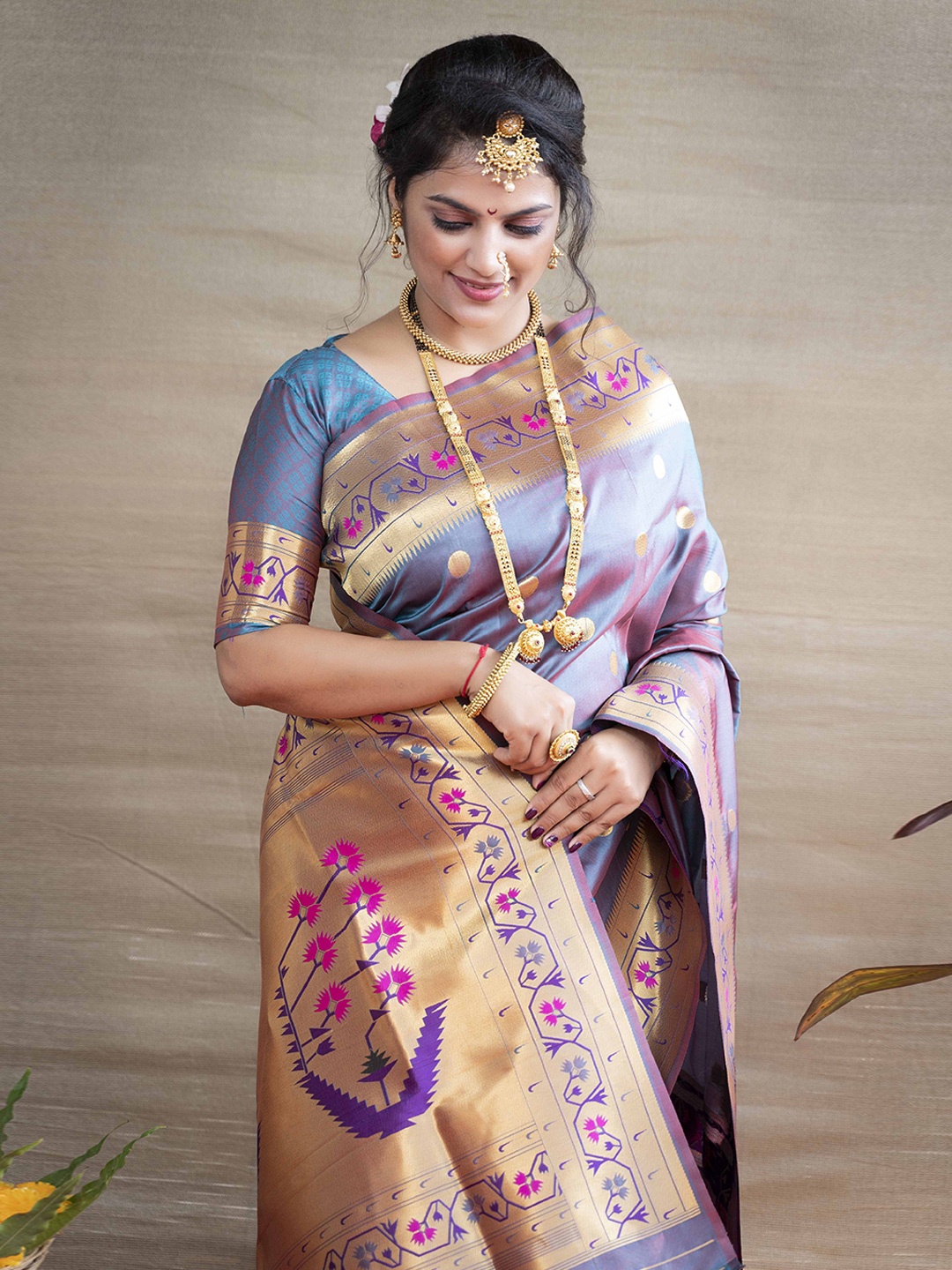 

KIMISHA Woven Designed Zari Paithani Saree, Grey