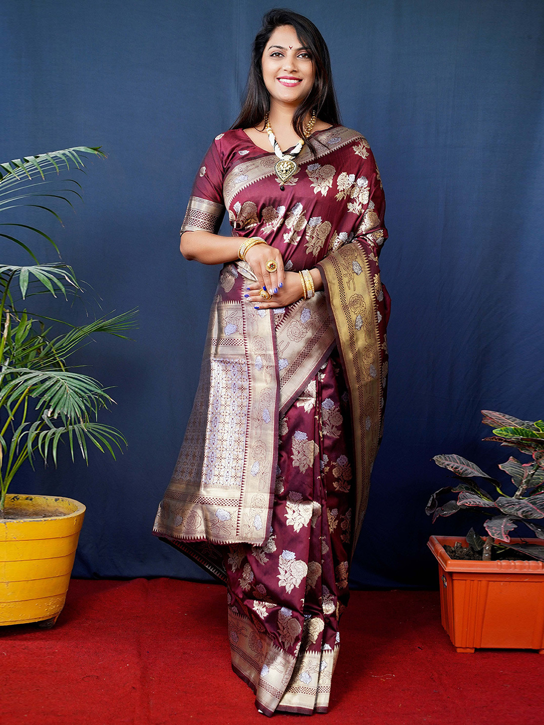 

KIMISHA Woven Design Zari Banarasi Saree, Maroon