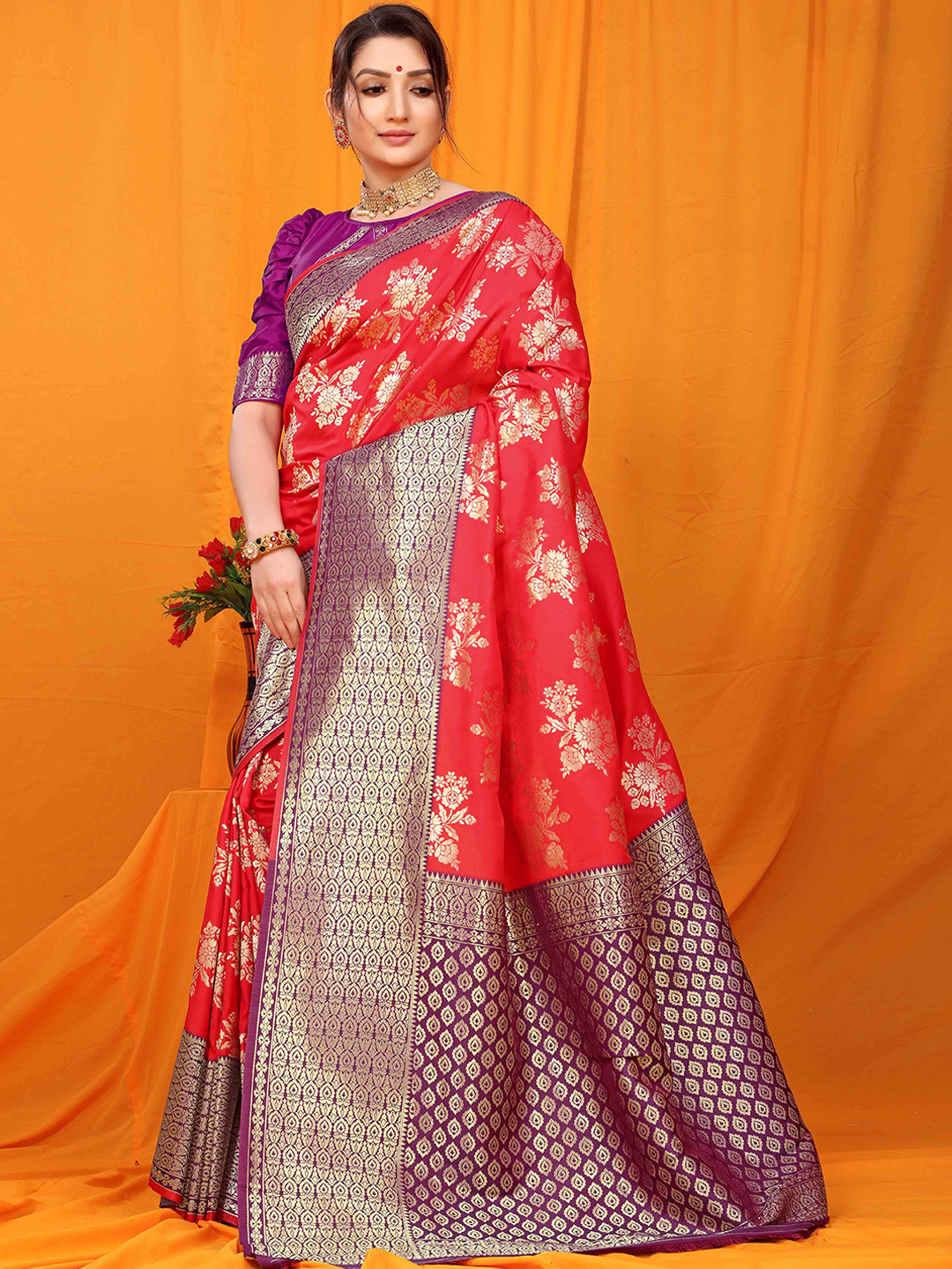 

KIMISHA Ethnic Motif Zari Woven Kanjeevaram Saree, Red
