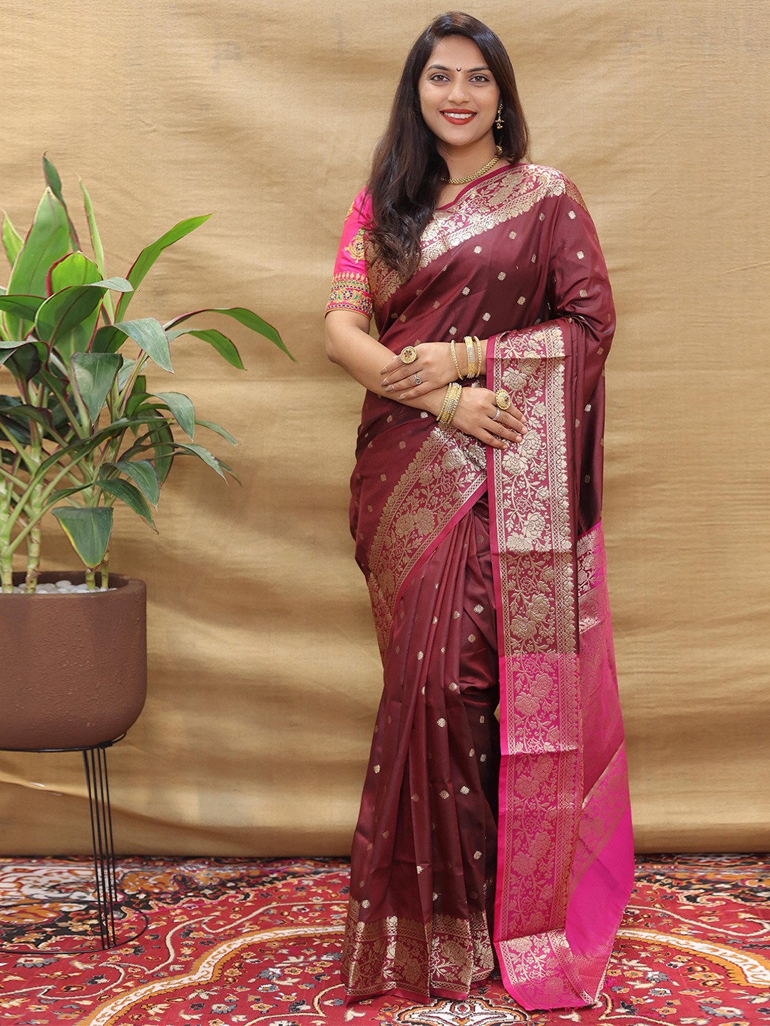 

KIMISHA Woven Design Zari Banarasi Saree, Maroon