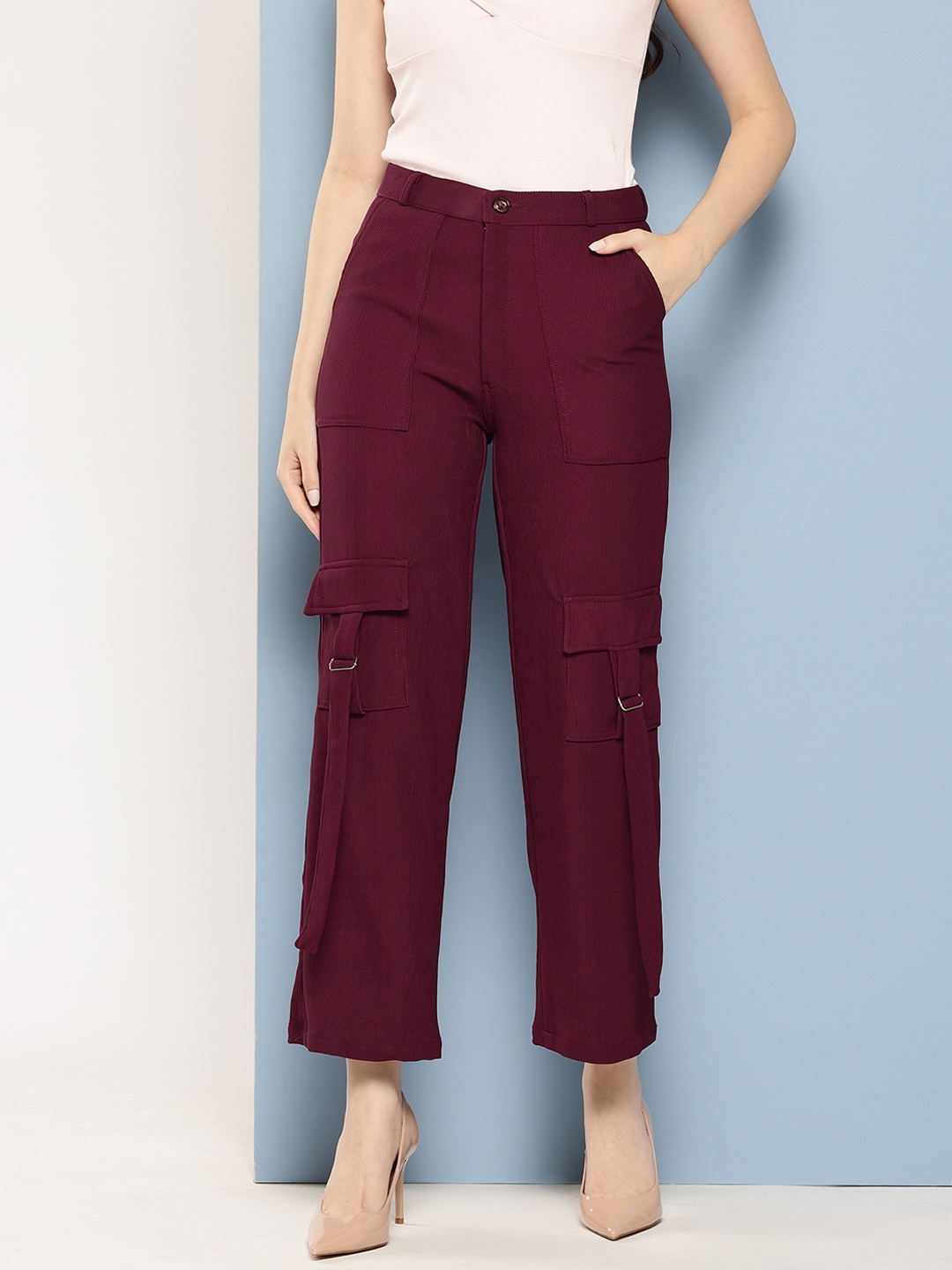

Aarika Relaxed Straight Leg Straight Fit High-Rise Cargos, Burgundy