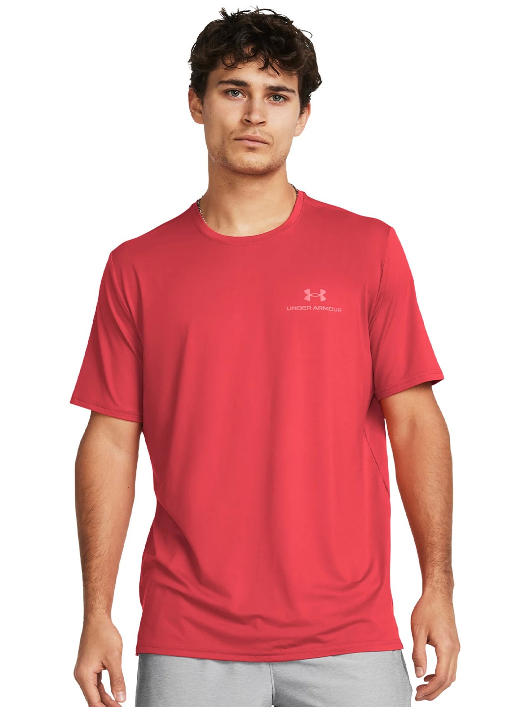 

UNDER ARMOUR Vanish Energy Relaxed-Fit Short Sleeves T-Shirt, Red