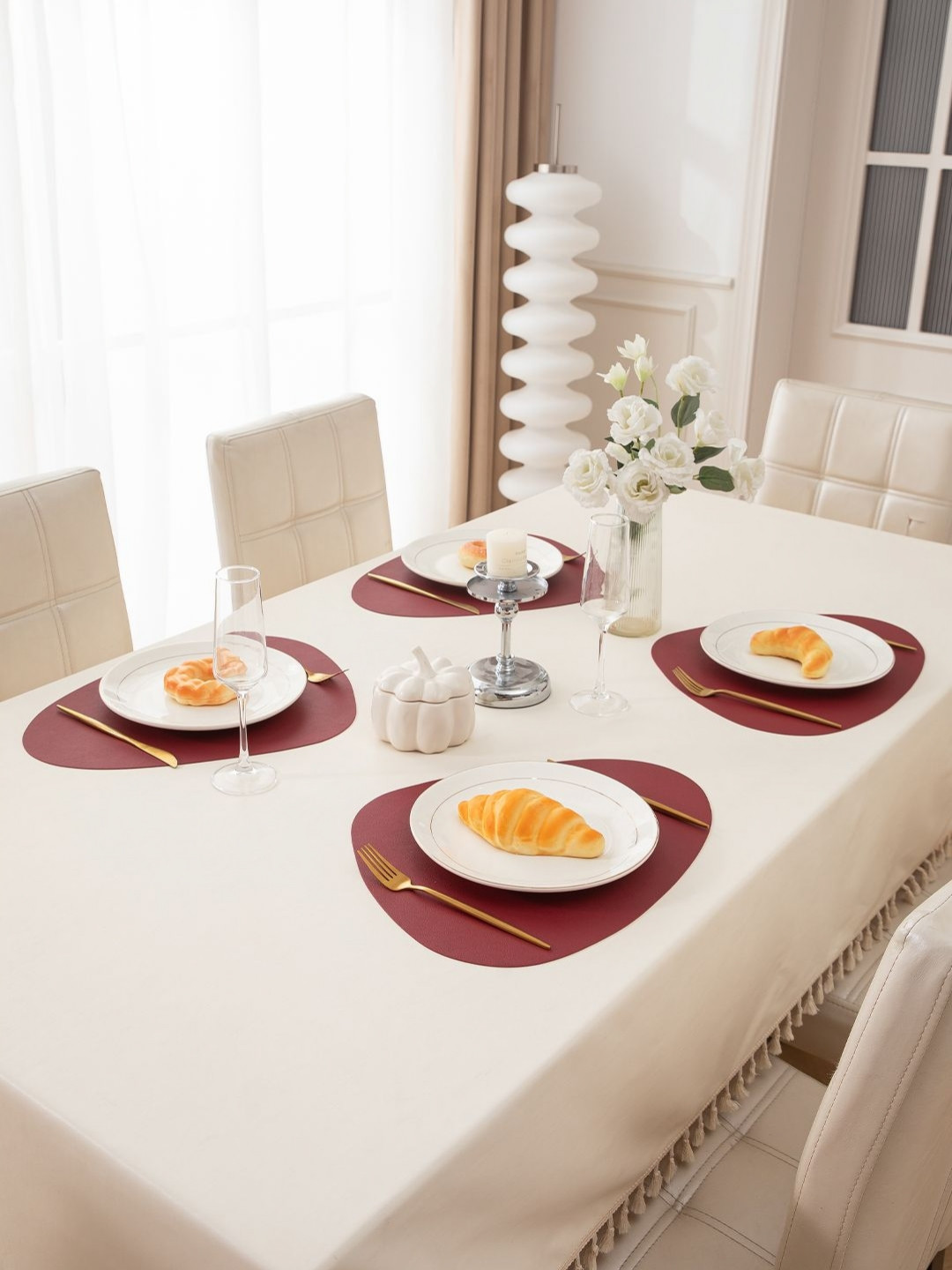 

HOKIPO Red 4 Pieces Heat Resistant & Waterproof Table Placemats