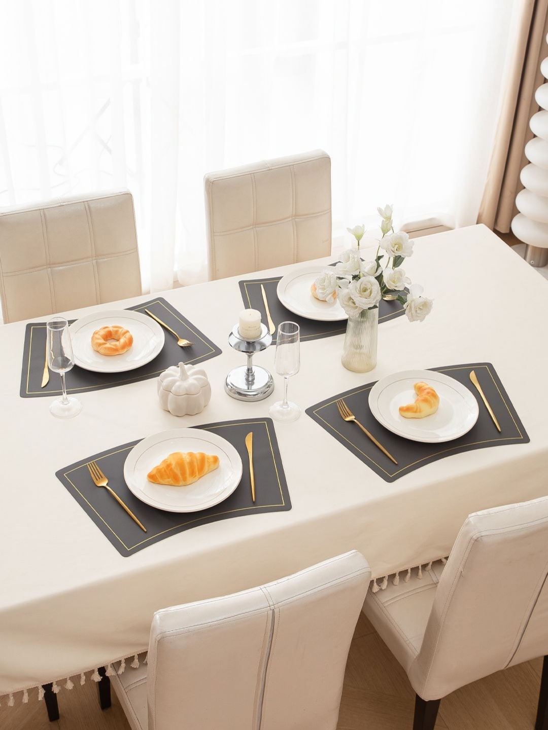 

HOKIPO Black 4 Pieces Waterproof & Heat Resistant Table Placemats