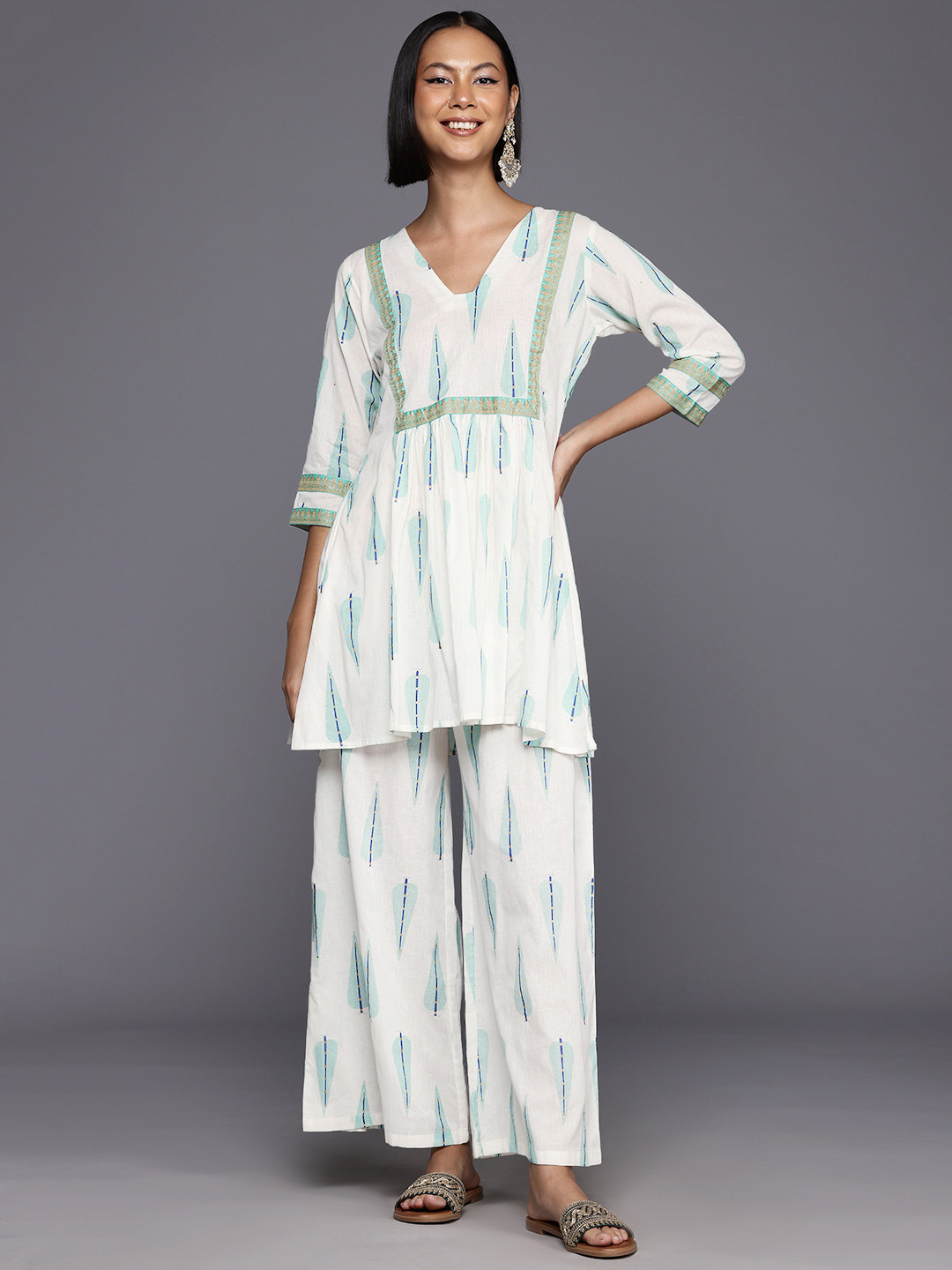 

Ahalyaa Printed Pure Cotton Tunic With Palazzos, Off white