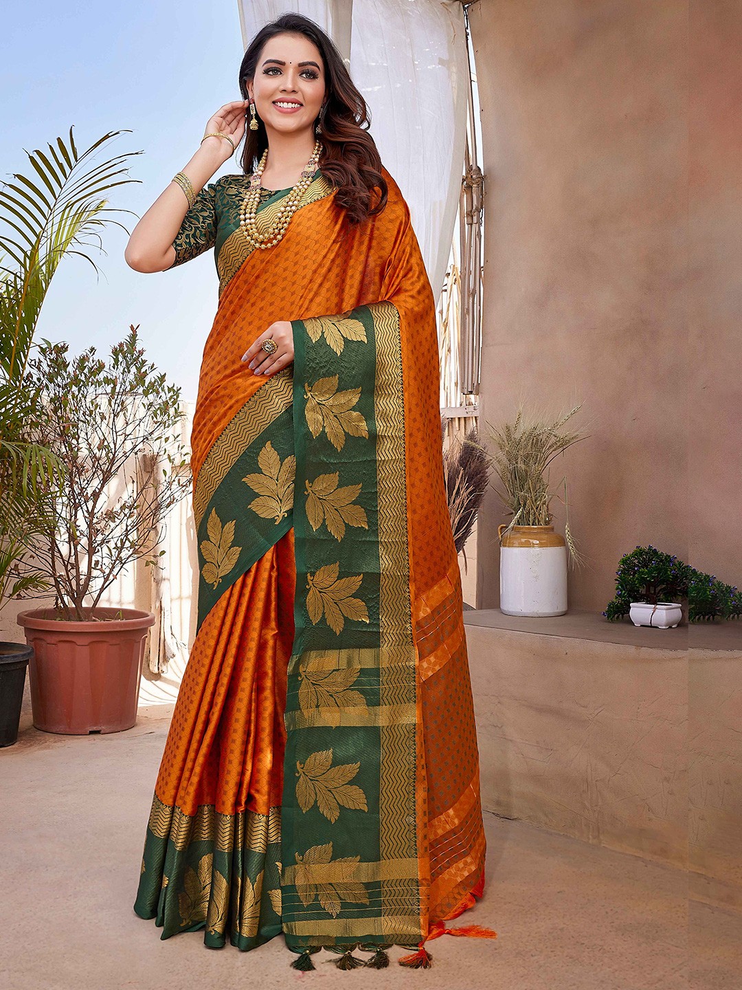 

Rhey Woven Design Zari Saree, Orange