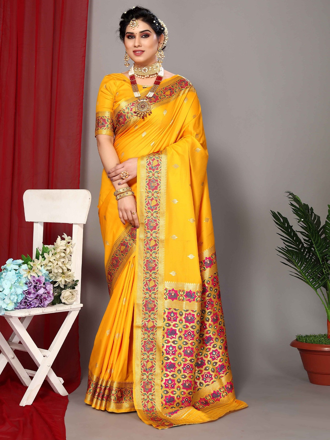 

Rhey Woven Design Zari Pure Silk Paithani Saree, Yellow
