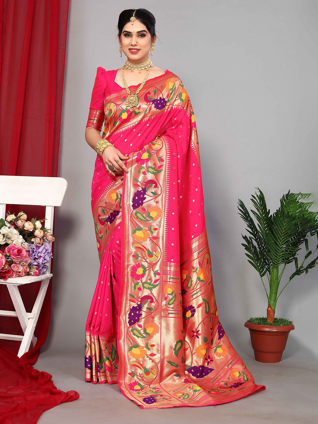 

Rhey Woven Design Zari Pure Silk Paithani Saree, Pink