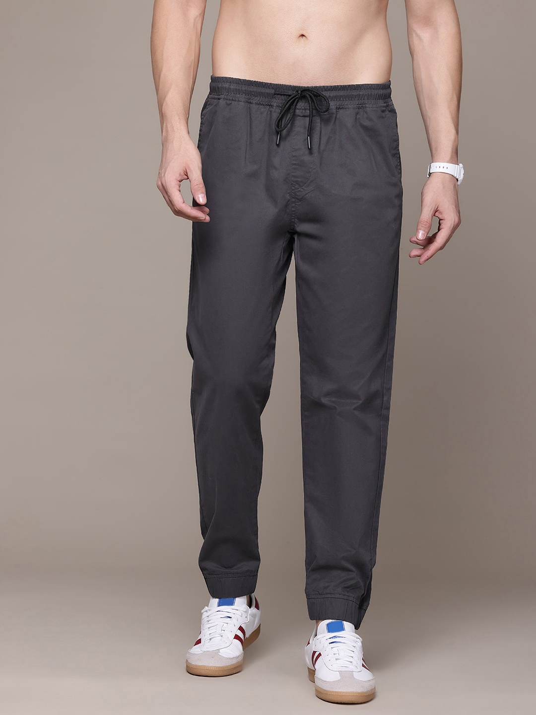 

The Roadster Lifestyle Co. Men Pure Cotton Relaxed Joggers, Charcoal