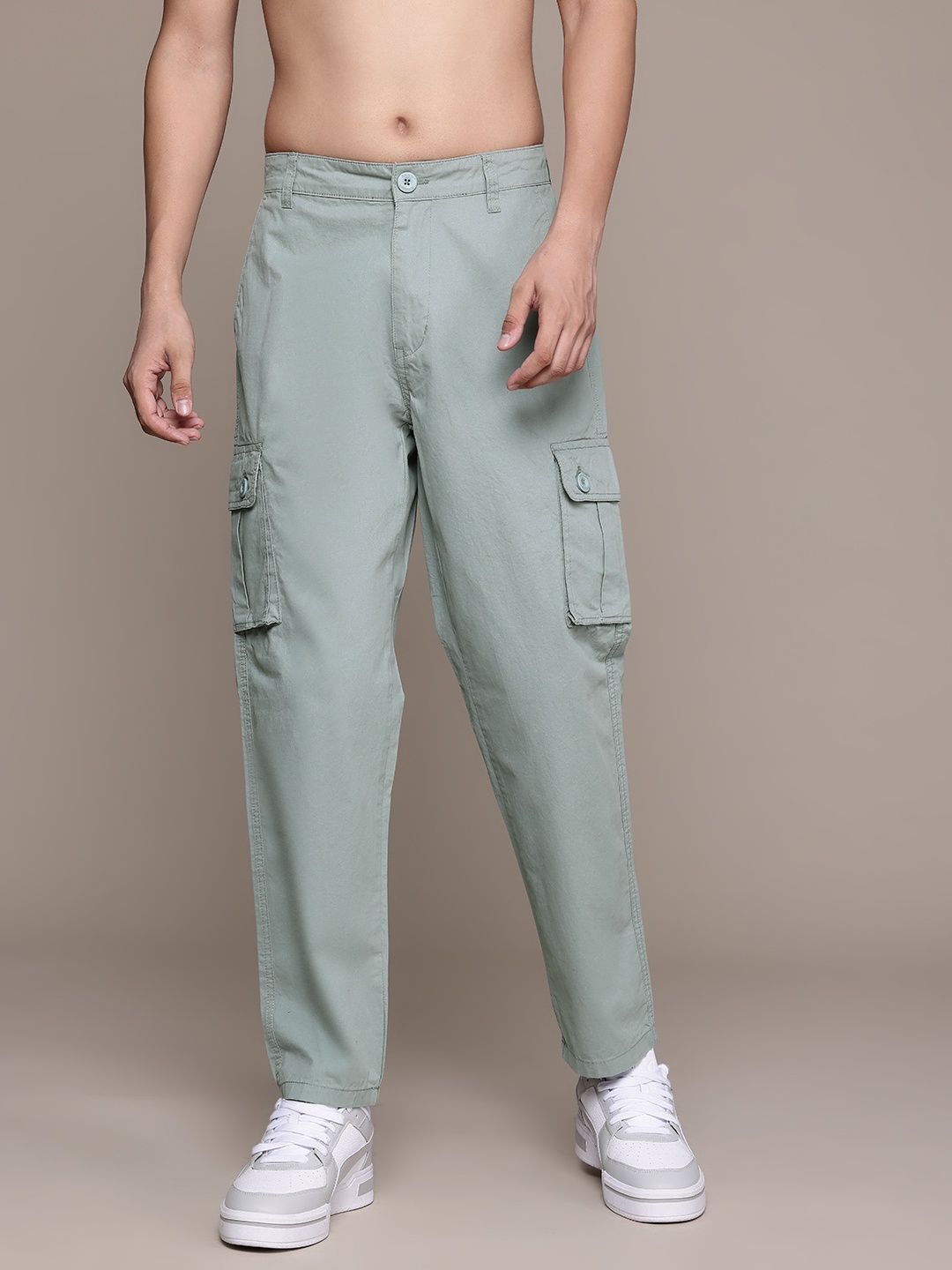 

The Roadster Life Co. Men Relaxed Fit Chinos Cargos Trousers, Green