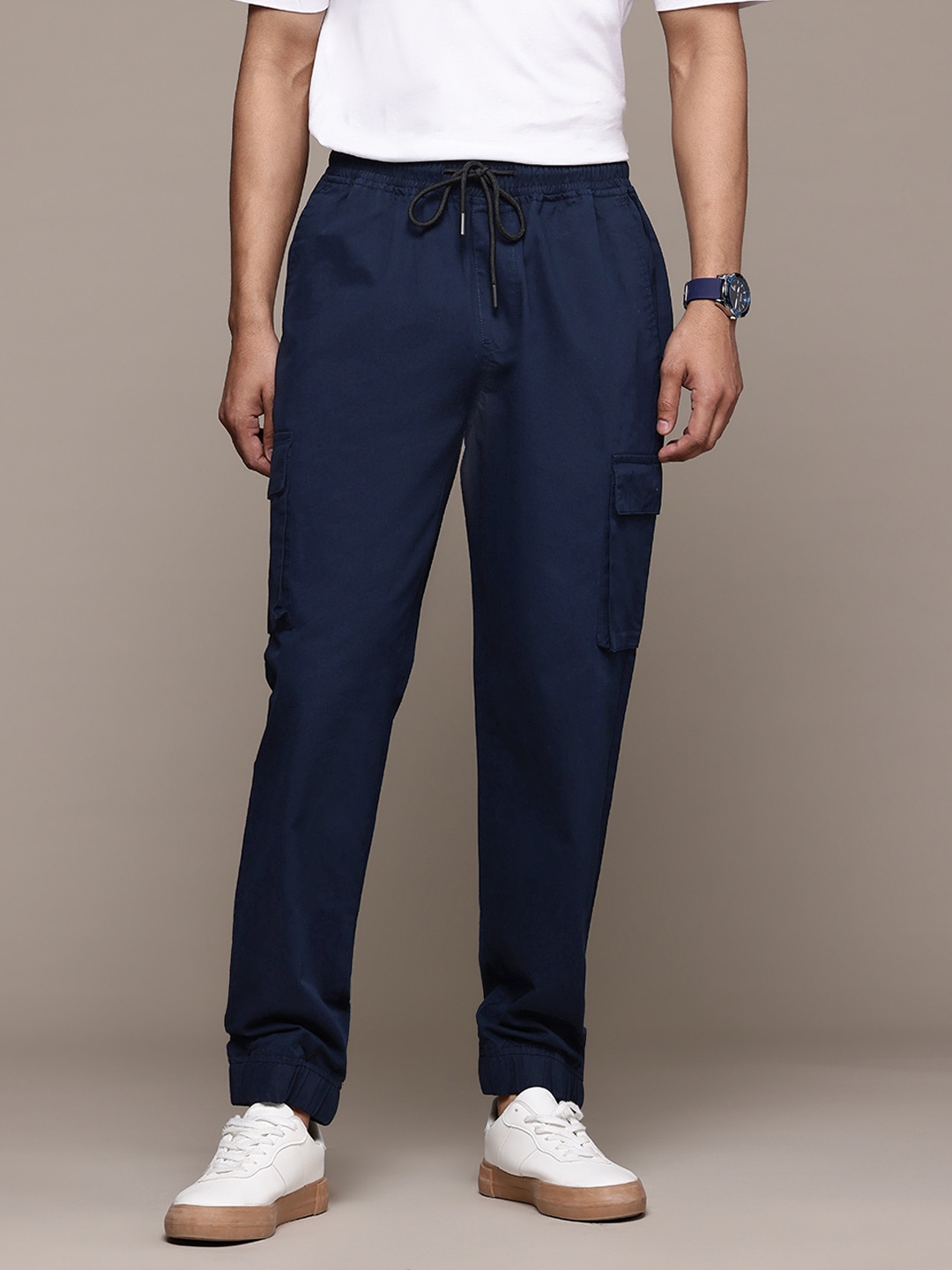 

The Roadster Lifestyle Co. Men Relaxed Pure Cotton Cargo-Style Joggers, Navy blue