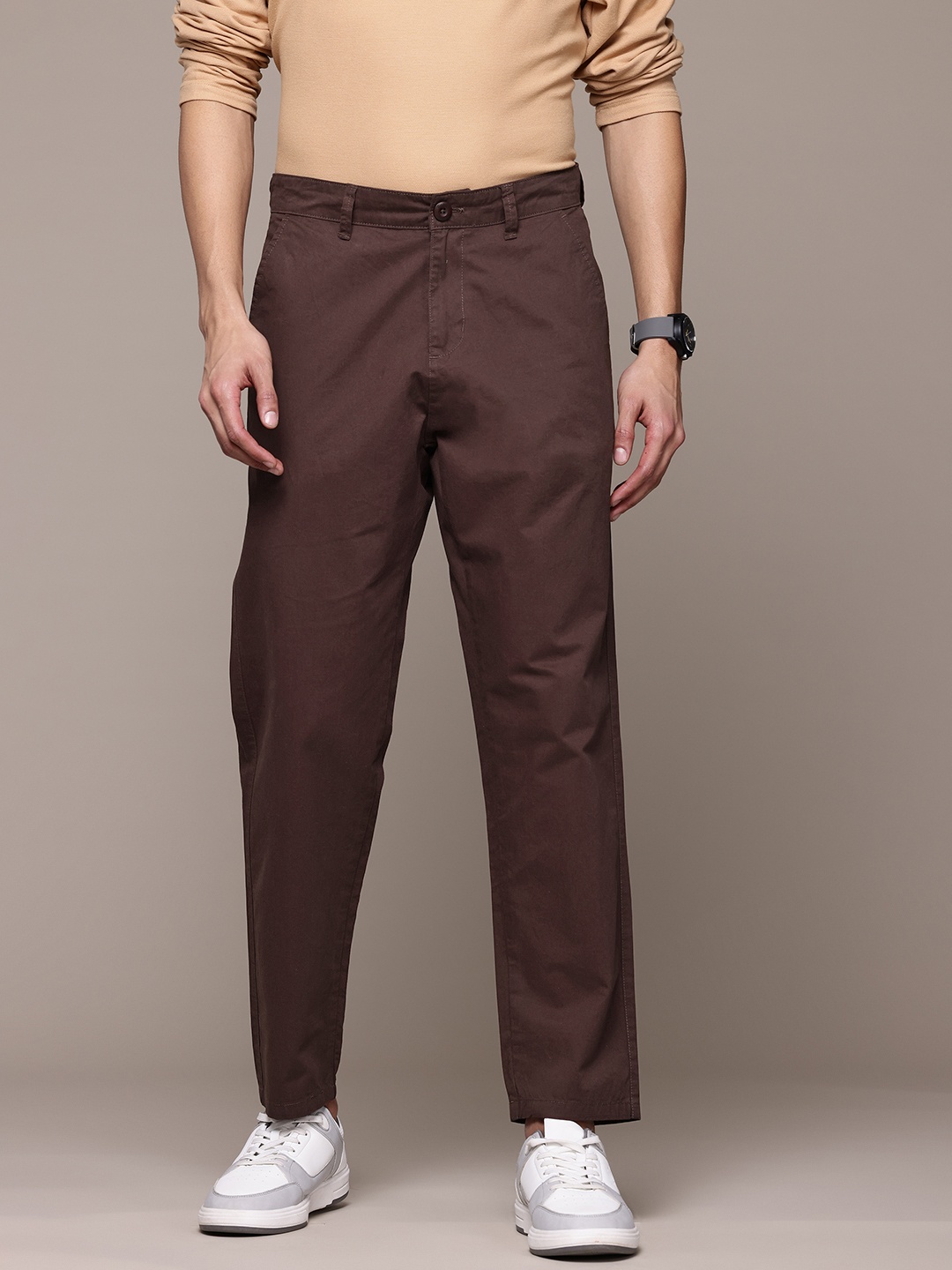 

The Roadster Lifestyle Co. Men Relaxed Fit Pure Cotton Chinos, Brown