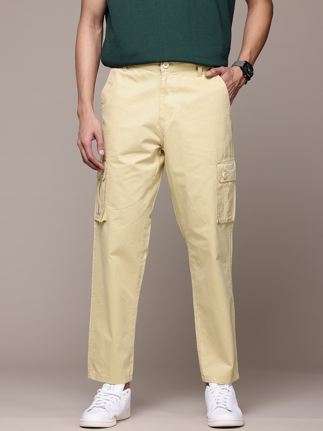 

The Roadster Lifestyle Co. Men Relaxed Fit Pure Cotton Cargos, Yellow