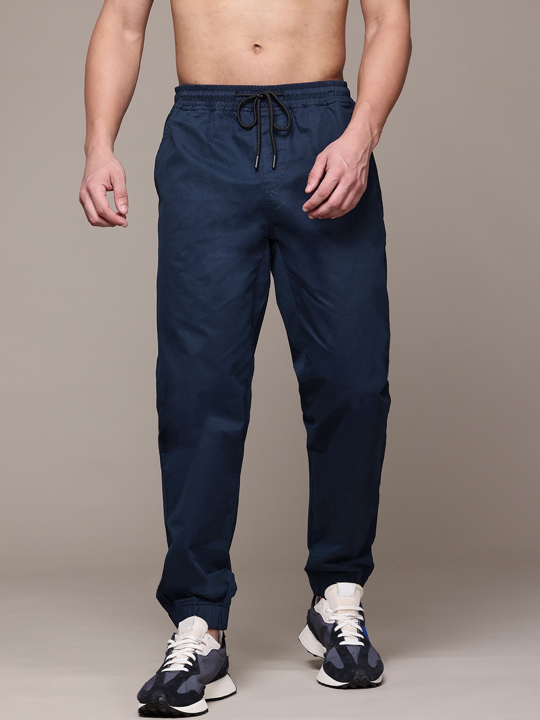 

The Roadster Lifestyle Co. Men Pure Cotton Relaxed Joggers, Navy blue