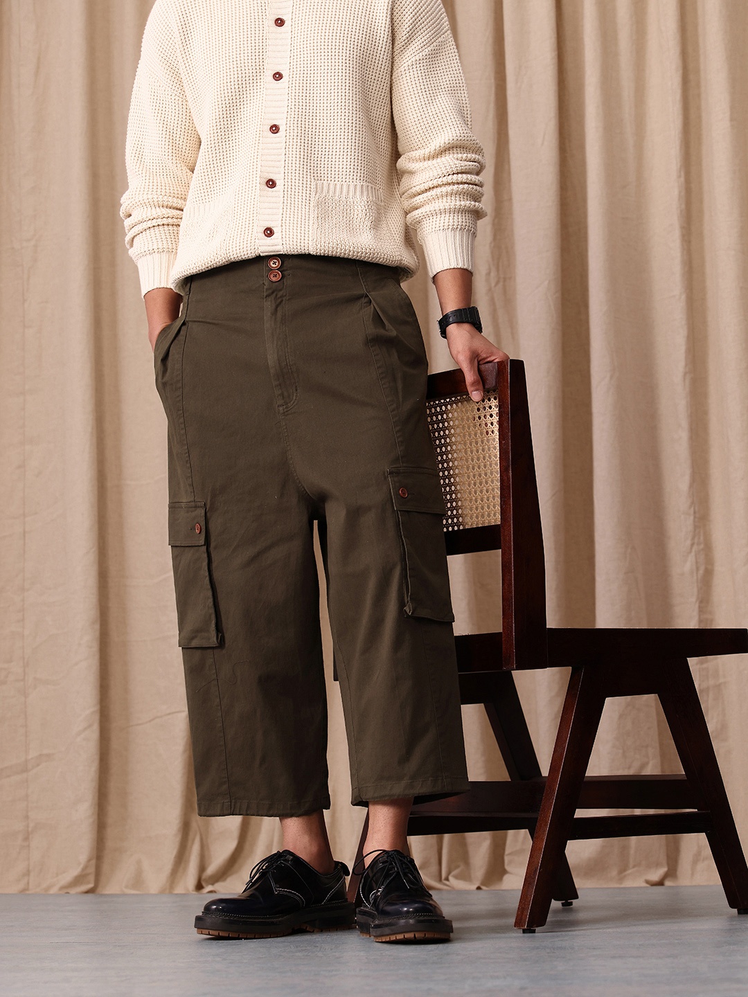 

Mr Bowerbird Men Oversized Fit Pleated Trousers, Brown