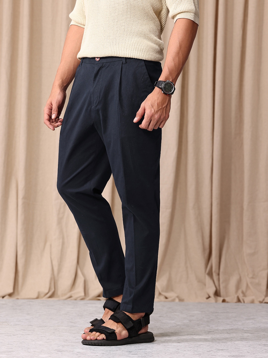 

Mr Bowerbird Men Liberal Fit Pleated Trousers, Navy blue