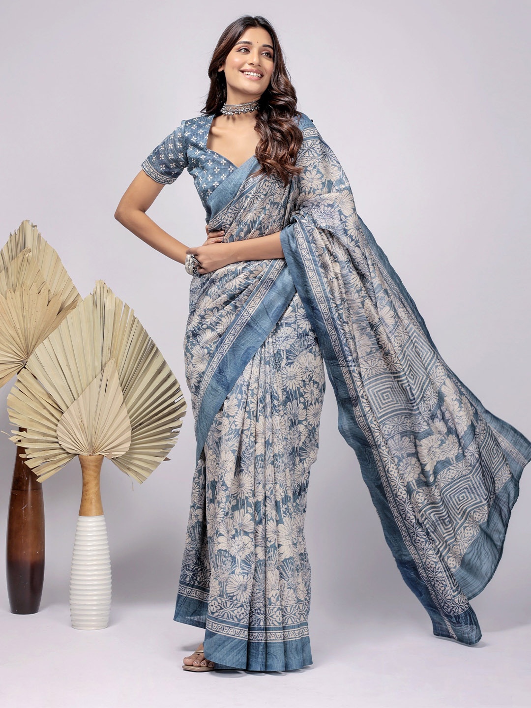 

RACHNA Floral Printed Bhagalpuri Ready To Wear Saree, Blue