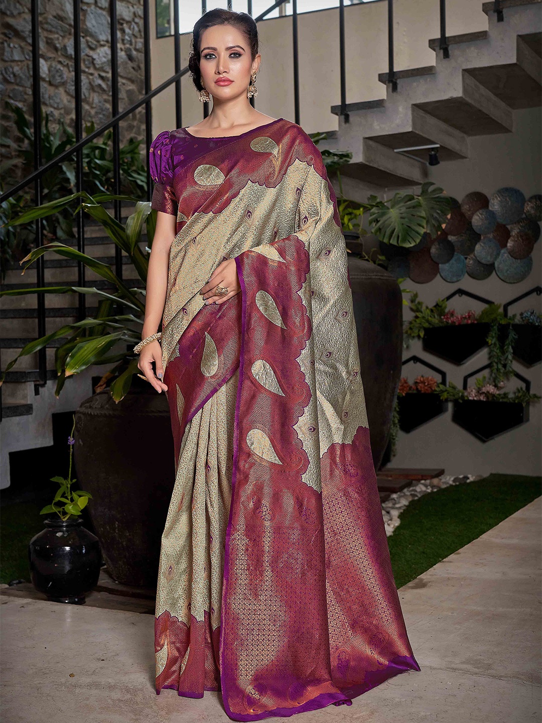 

DIVASTRI Ethnic Motif Zari Woven Mangalagiri Saree, Green