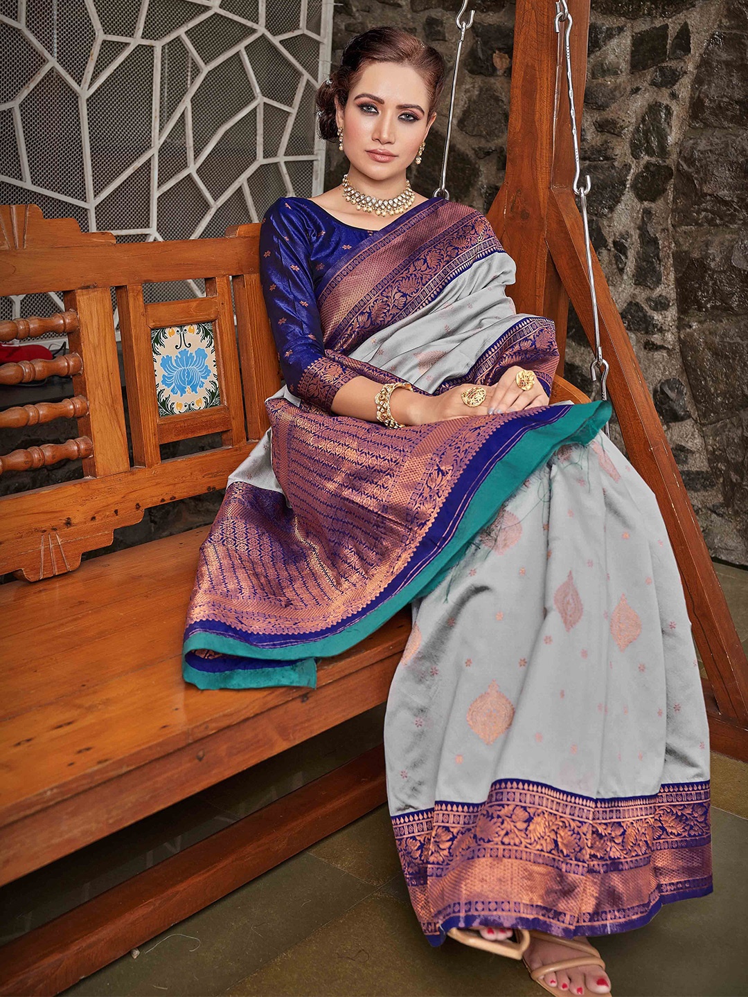 

DIVASTRI Woven Design Zari Silk Blend Mangalagiri Saree, Sea green