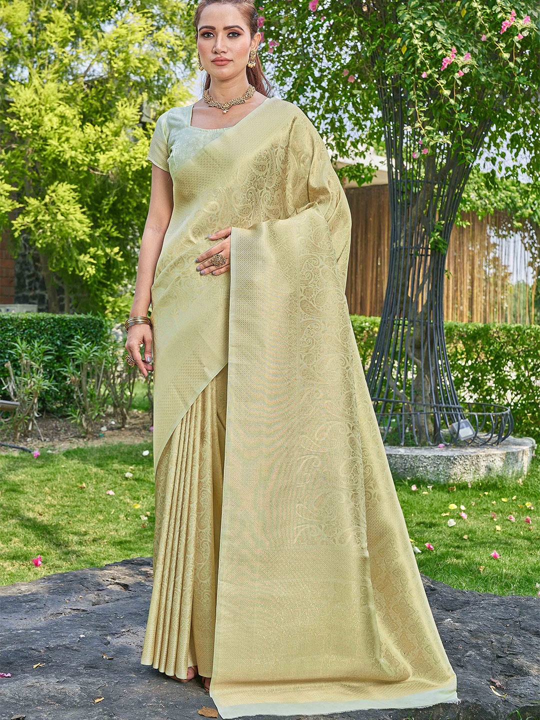 

DIVASTRI Woven Design Zari Mangalagiri Saree, Green
