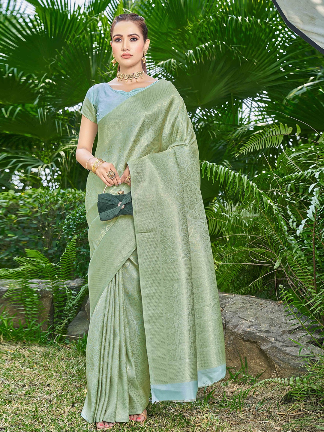 

DIVASTRI Woven Designed Zari Mangalagiri Saree, Olive