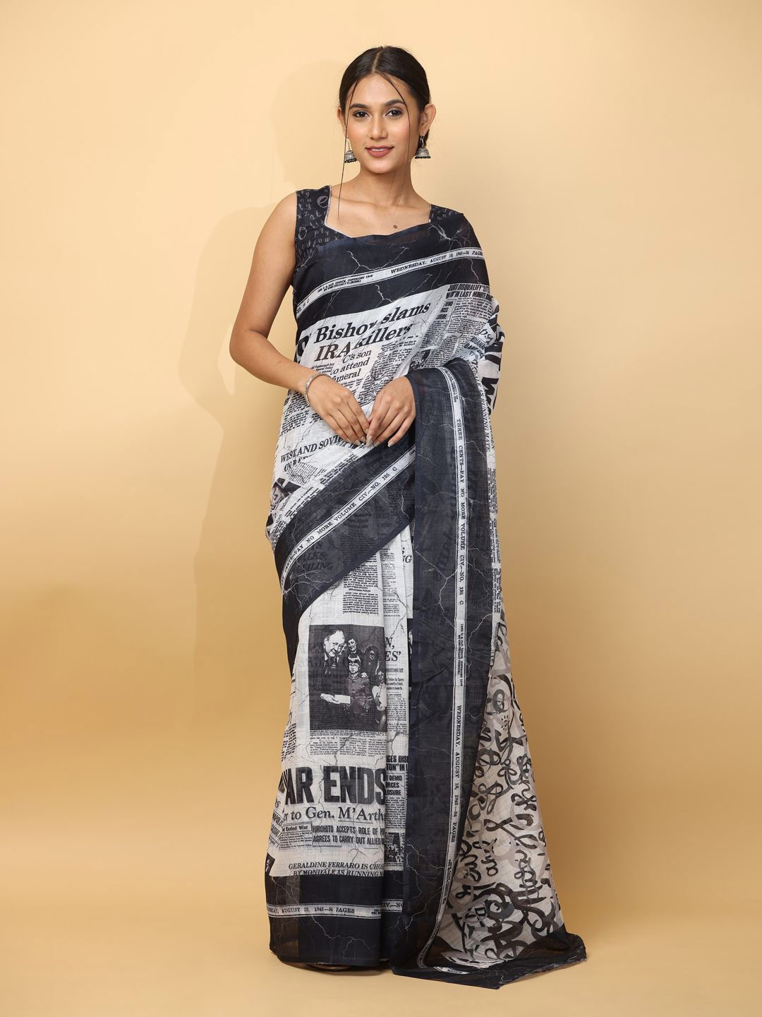 

VASTRANAND Abstract Solid Border Saree, Black