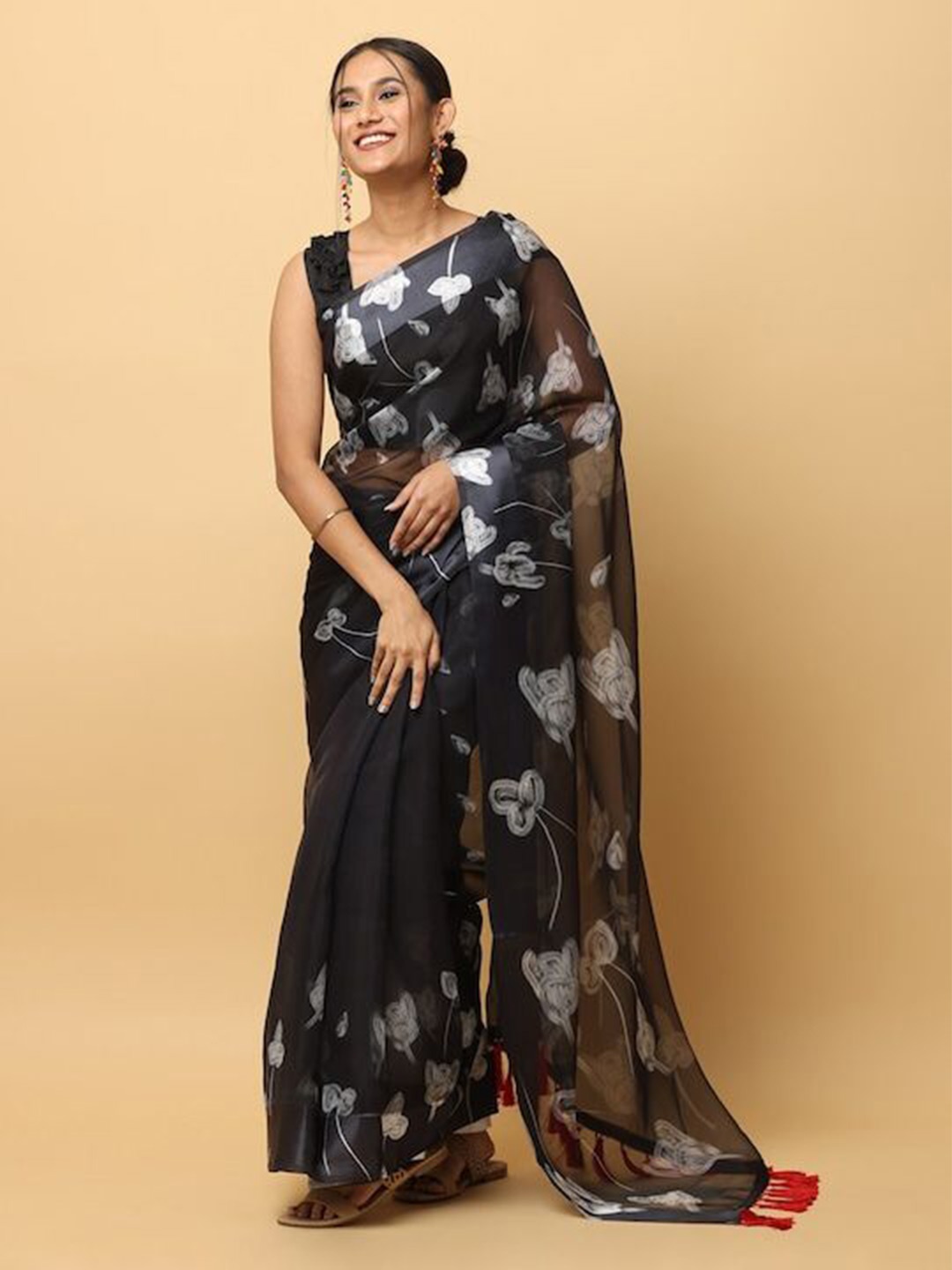 

VASTRANAND Floral Tassel Saree with Blouse, Black