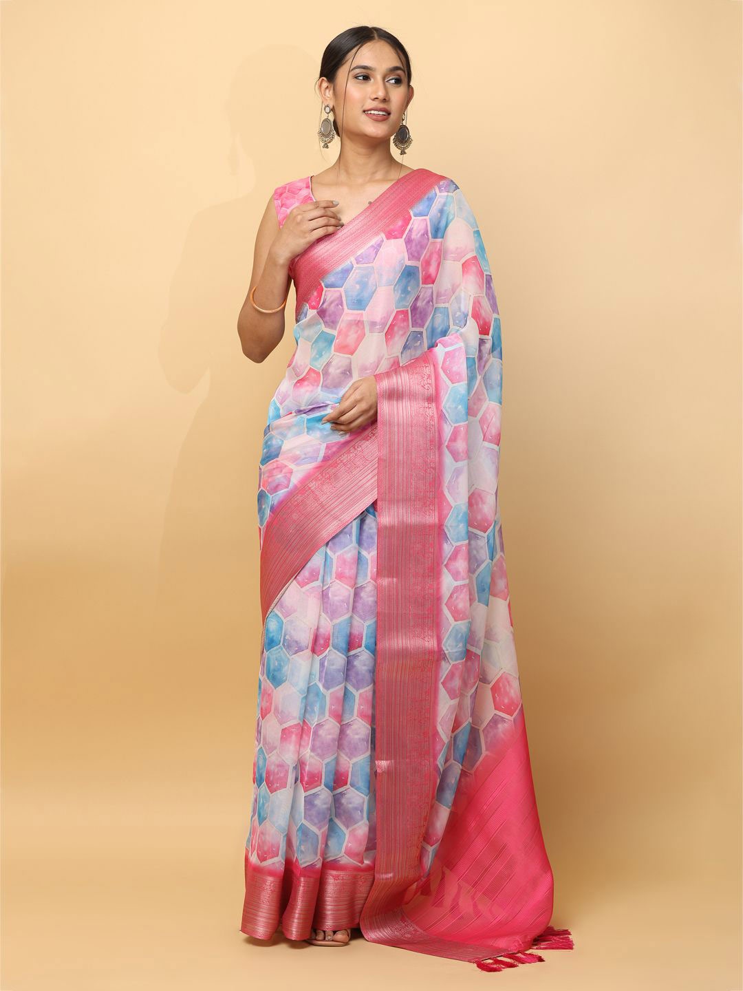 

VASTRANAND Geometric Printed Zari Organza Saree With Blouse Piece, White