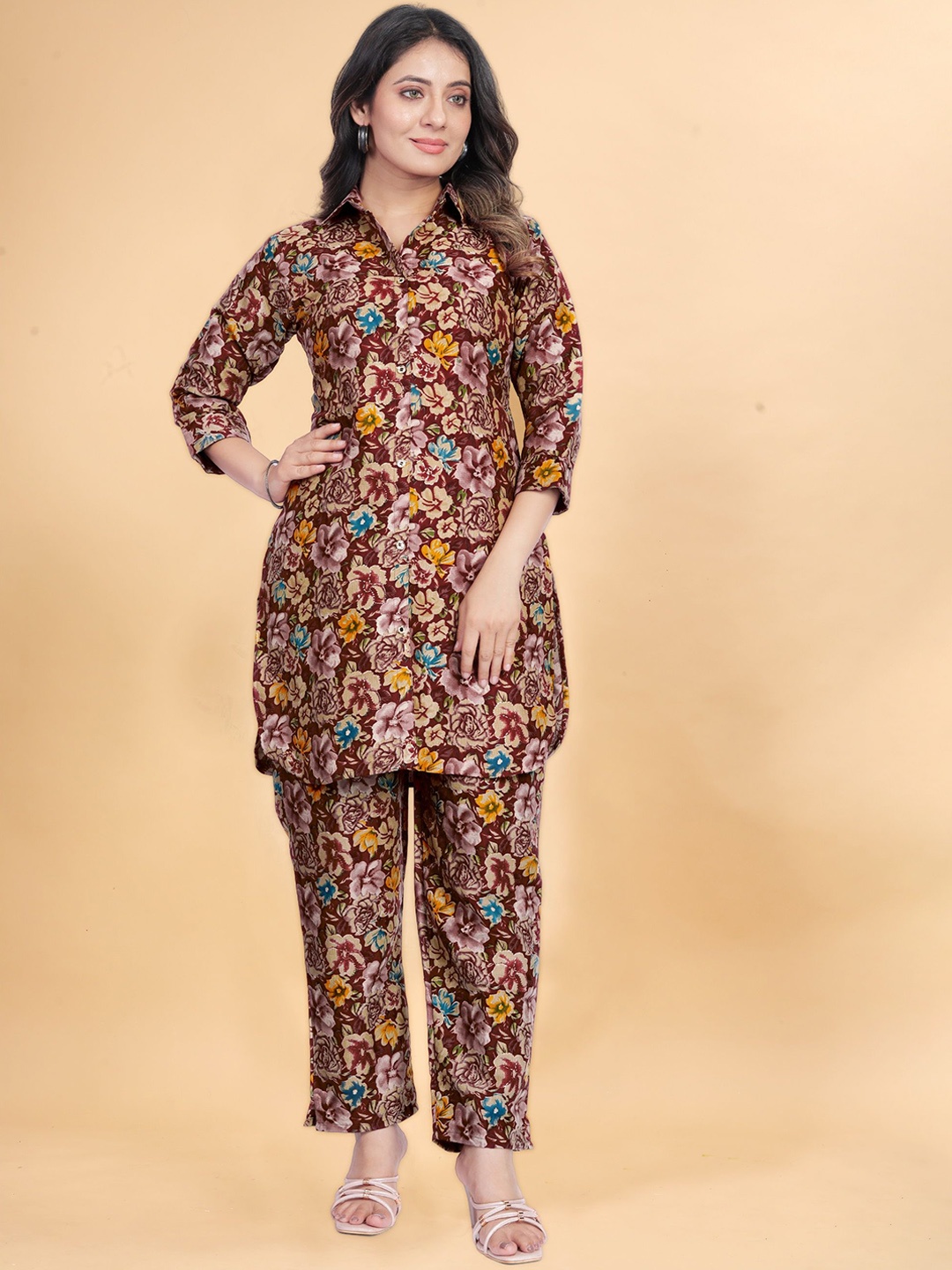 

Divyadham Textiles Floral Printed Tunic & Trousers, Maroon