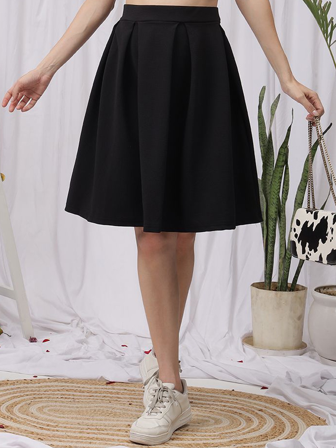 

NEUDIS Women Above Knee Pleated Flared Skirt, Black