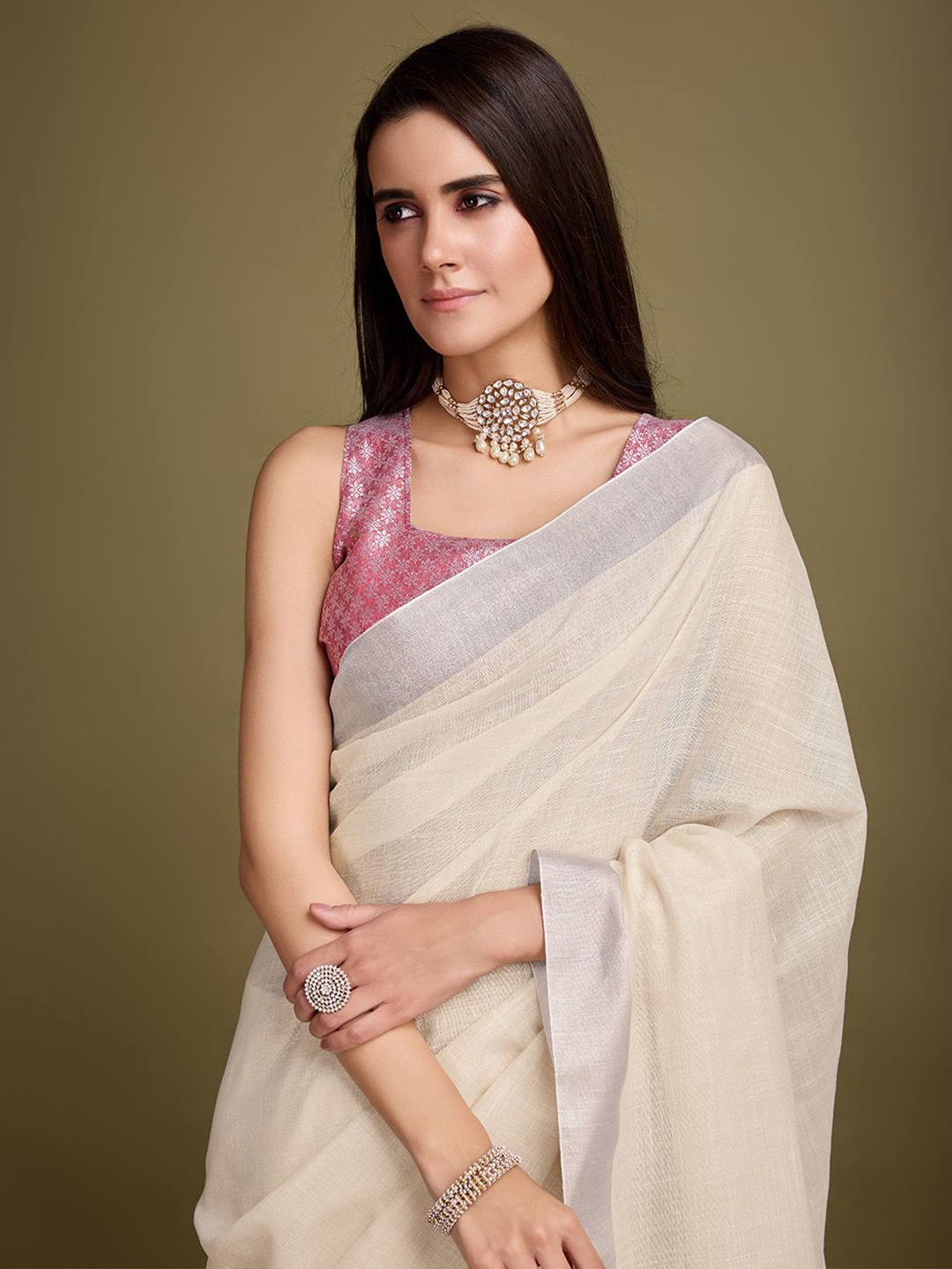 

Mitera Zari Woven Solid Tassel Saree with Blouse, Cream
