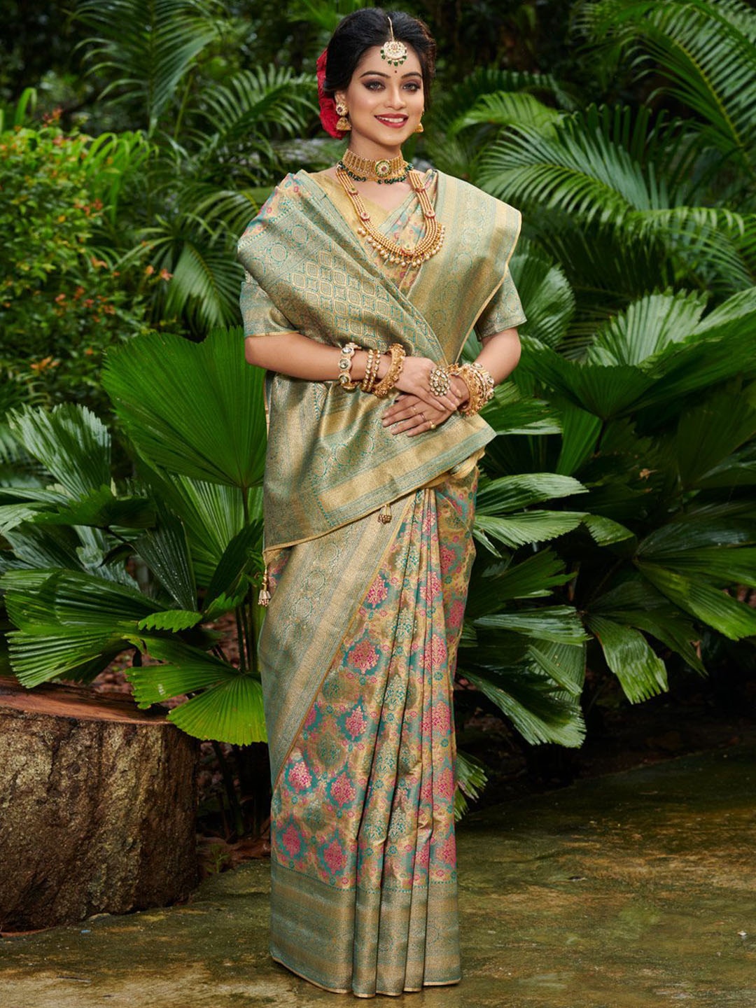

Exclusiva Woven Design Zari Saree, Green