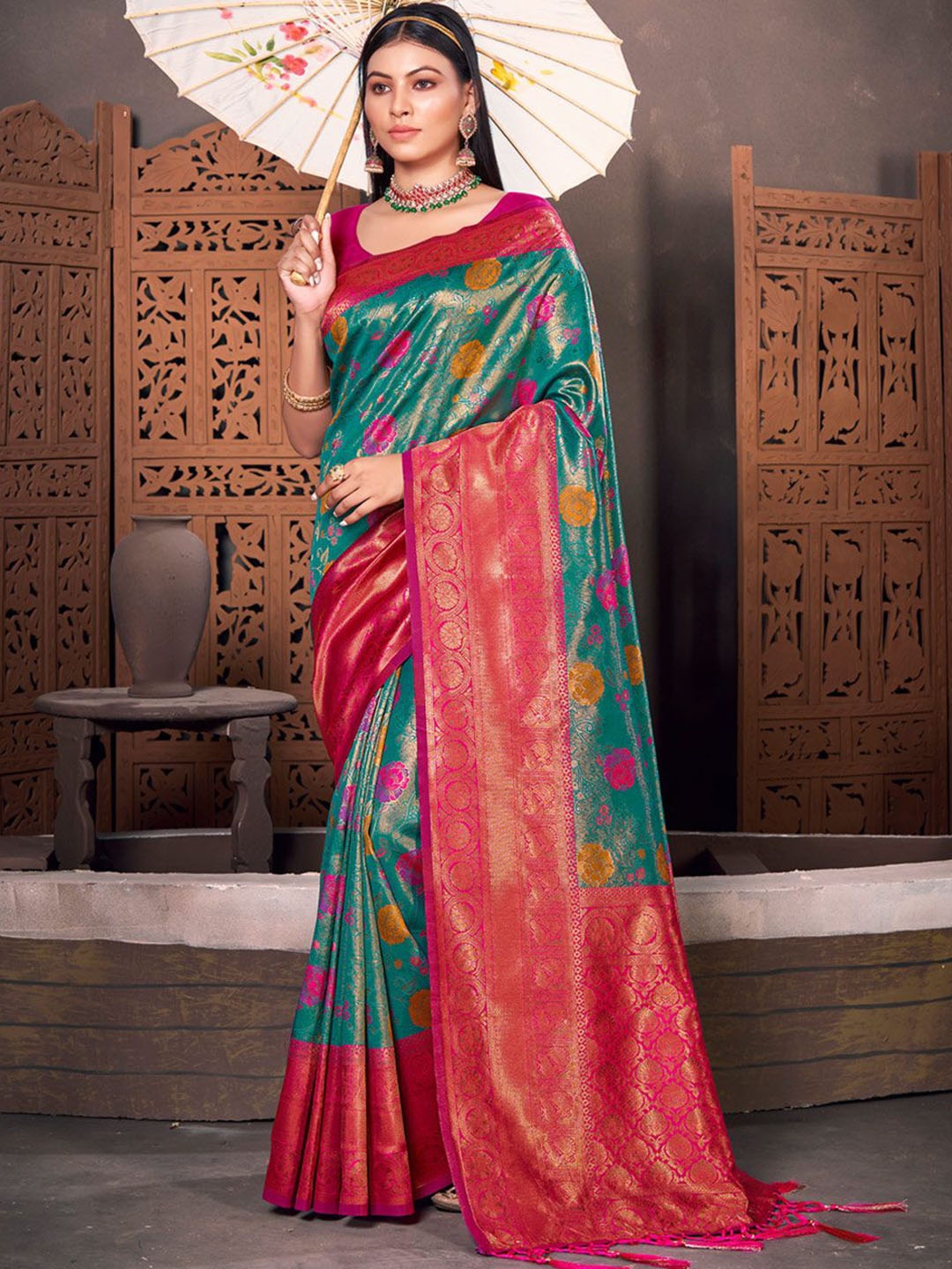

Exclusiva Floral Design Kanjivaram Saree, Blue