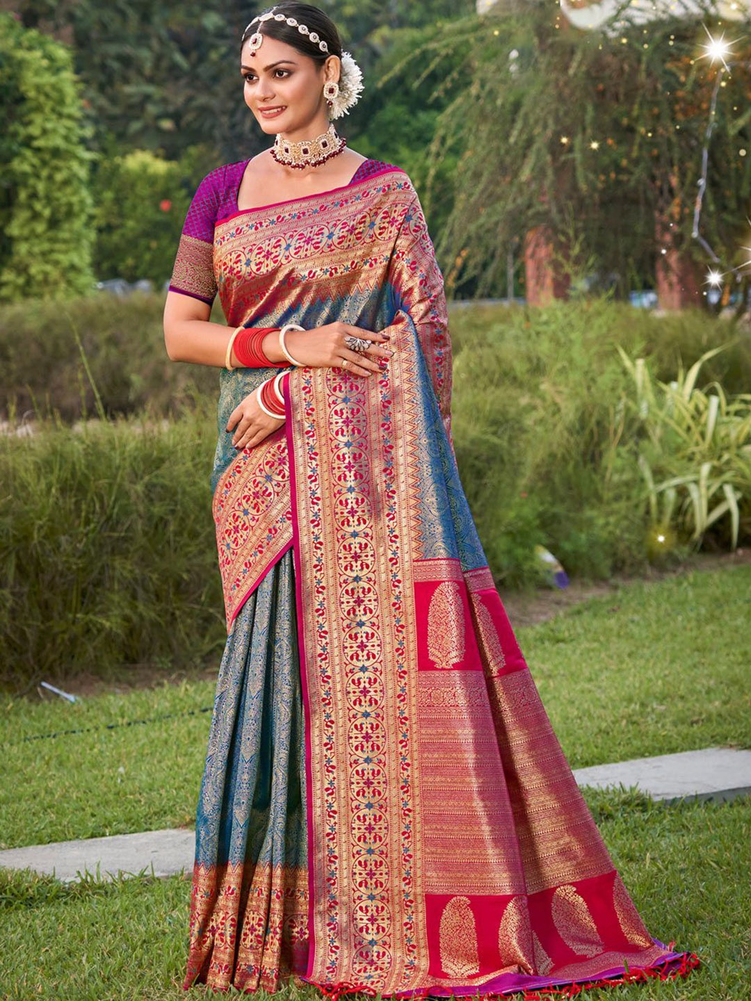 

Exclusiva Woven Designed Zari Saree, Blue