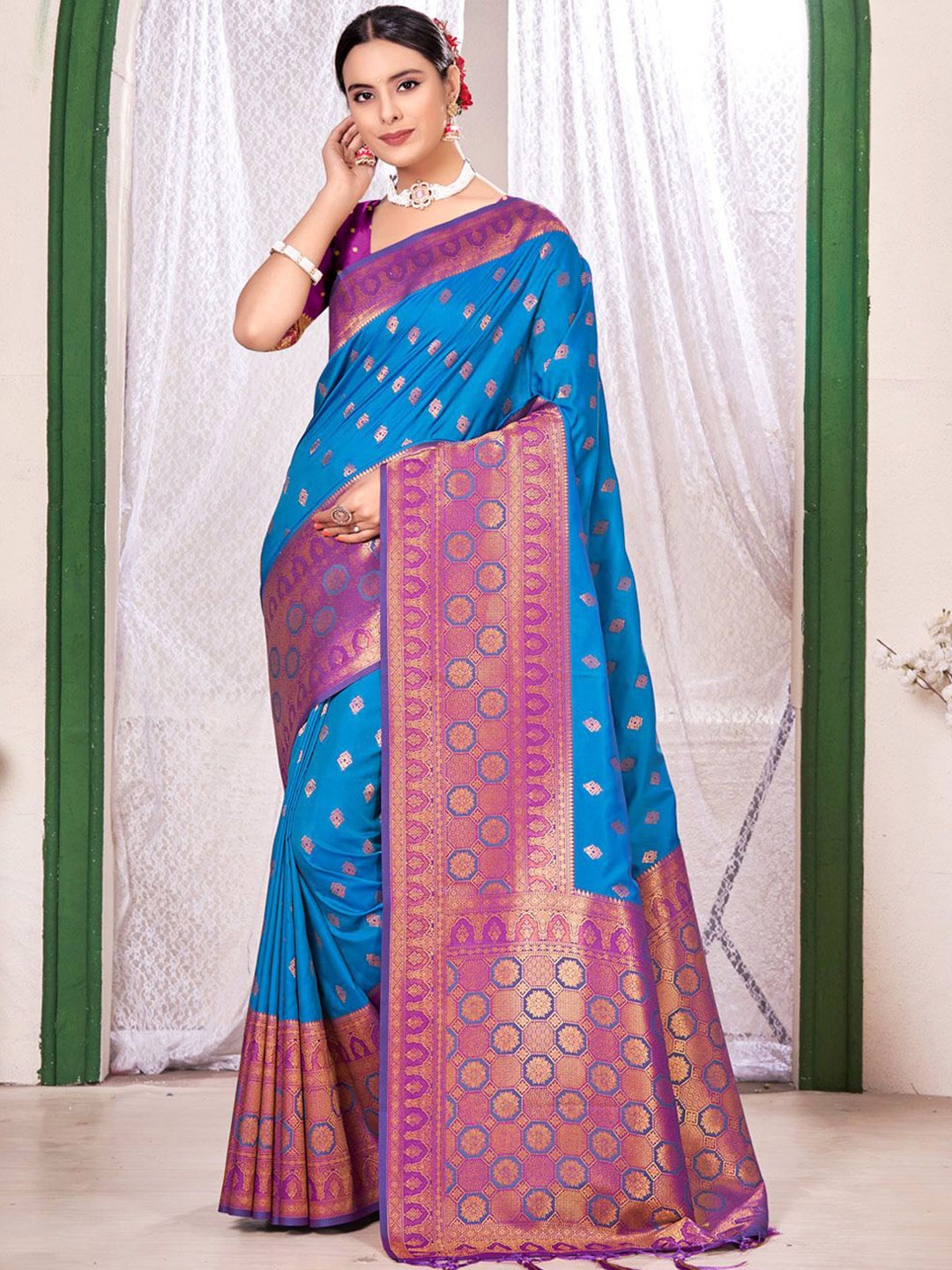 

Exclusiva Woven Design Zari Banarasi Saree, Blue