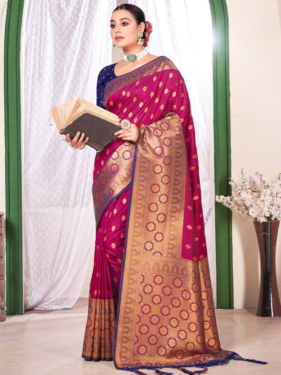 

Exclusiva Ethnic Motif Zari Woven Banarasi Saree, Pink