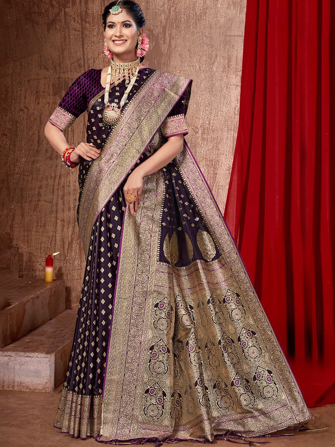 

Exclusiva Woven Design Zari Banarasi Saree, Purple