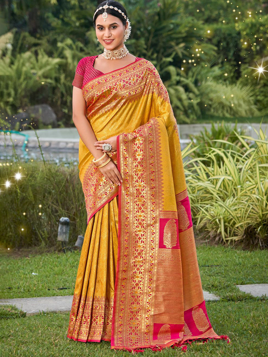 

Exclusiva Woven Design Zari Kanjeevaram Saree, Yellow