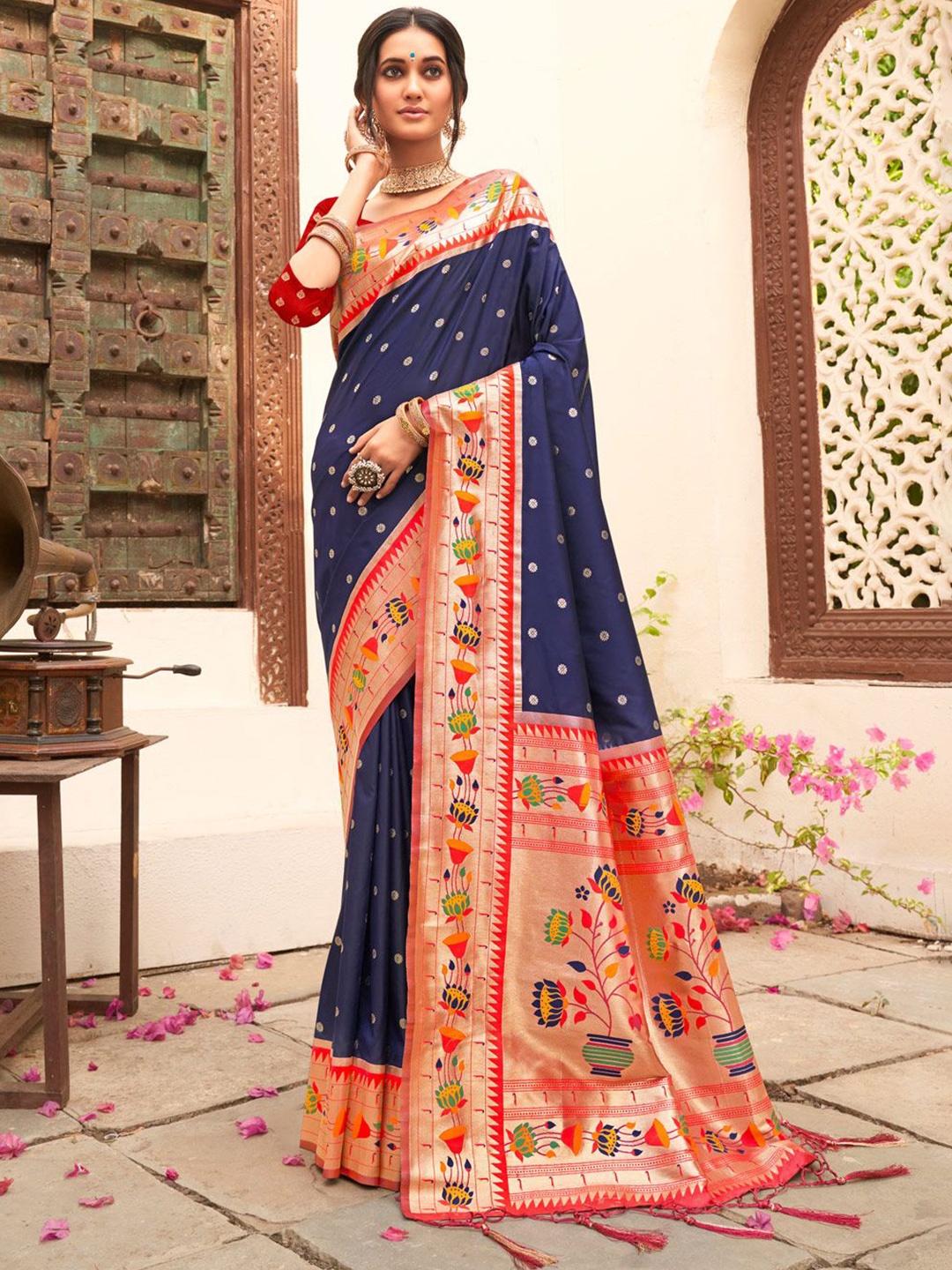 

Exclusiva Zari Woven Design Paithani Saree, Navy blue
