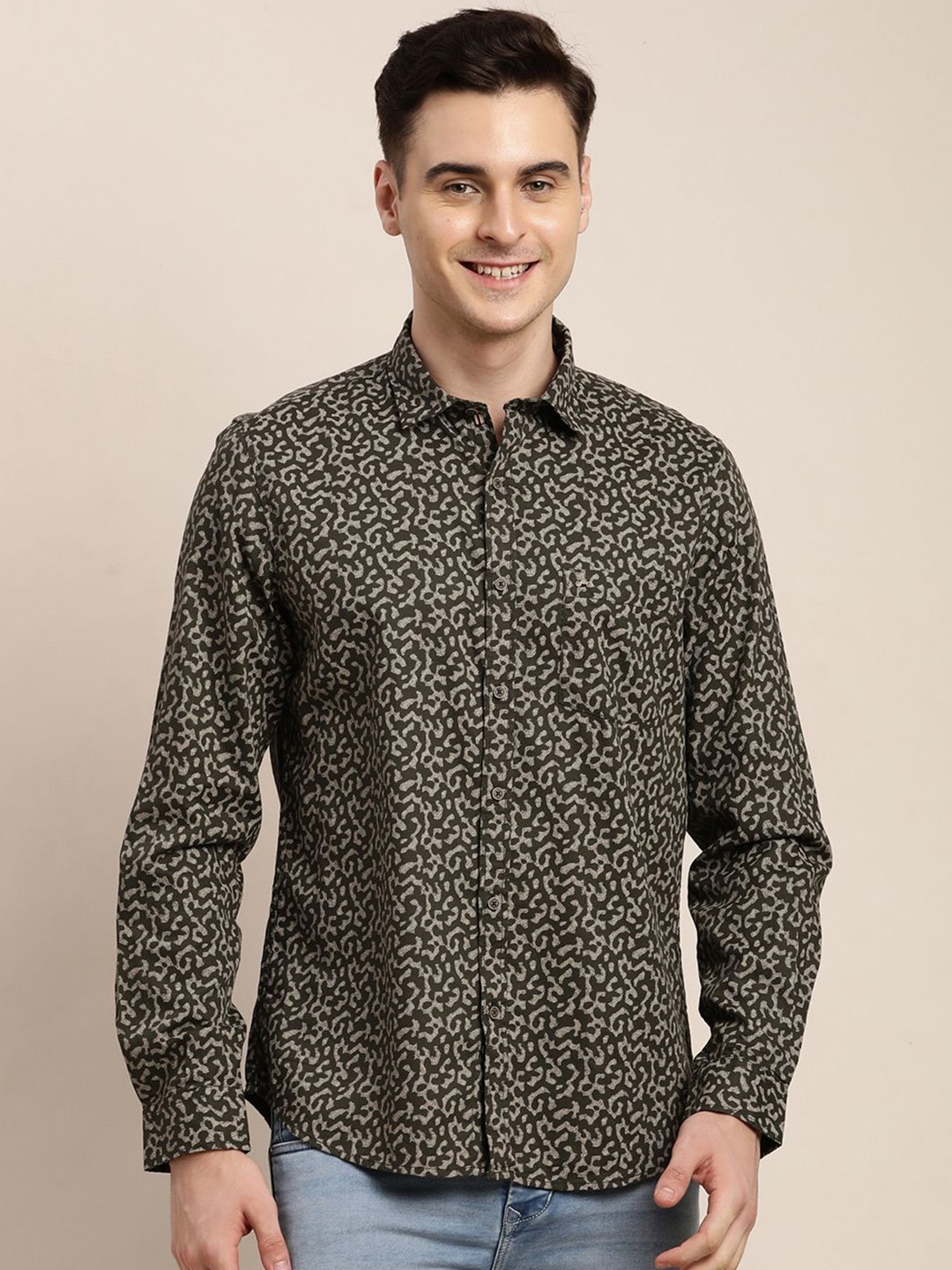 

Turtle Men Relaxed Slim Fit Opaque Printed Casual Shirt, Olive